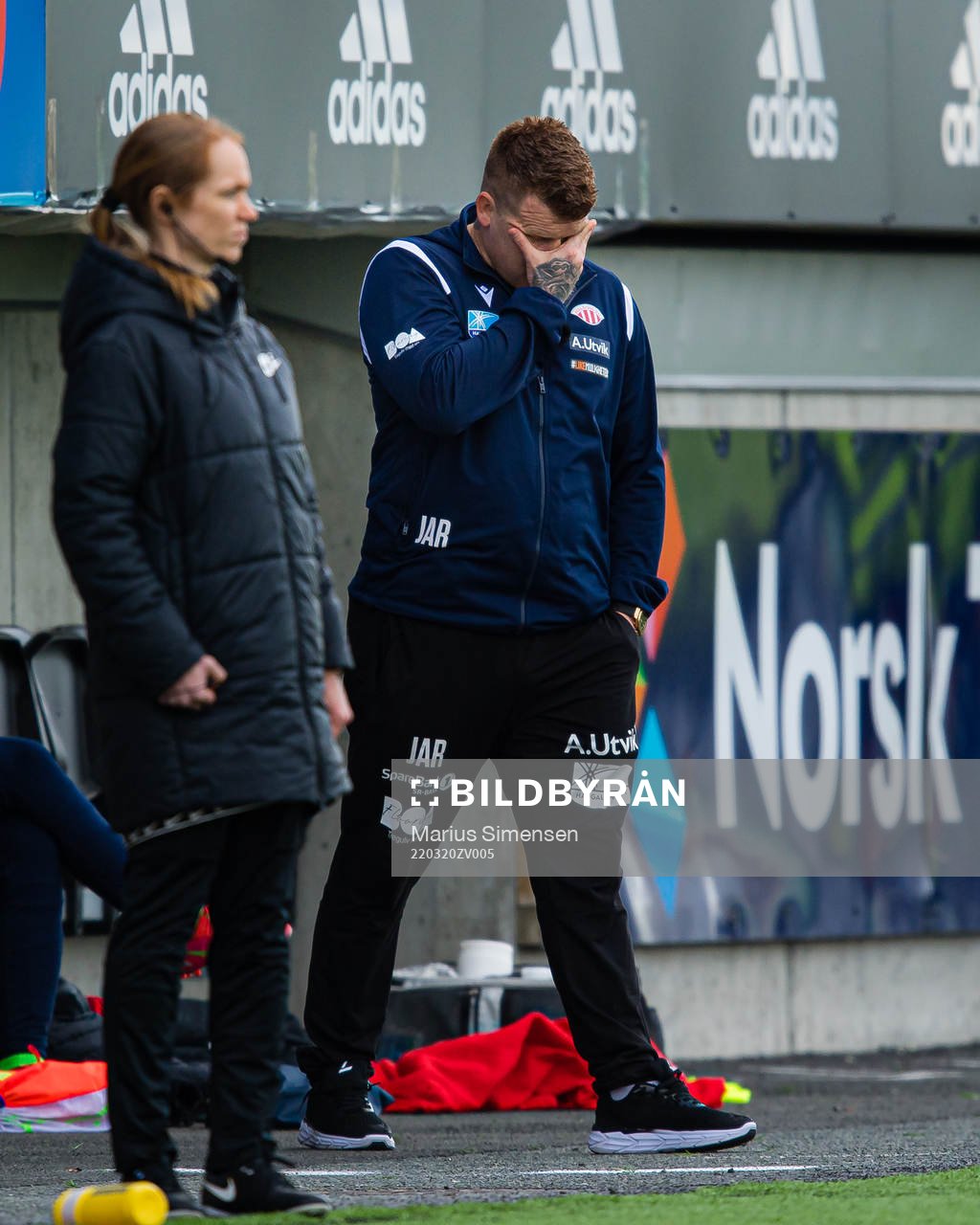 John Arne Riise, head coach of Avaldnes, looks dejected