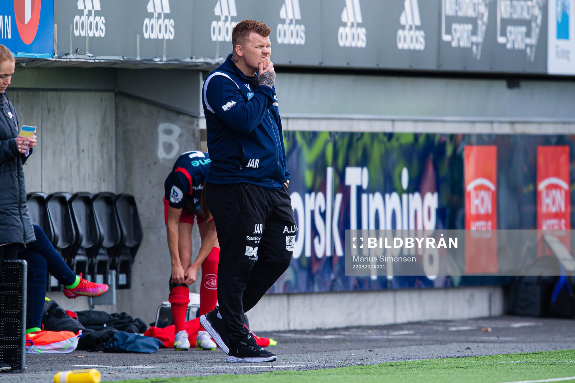 John Arne Riise, head coach of Avaldnes, looks dejected