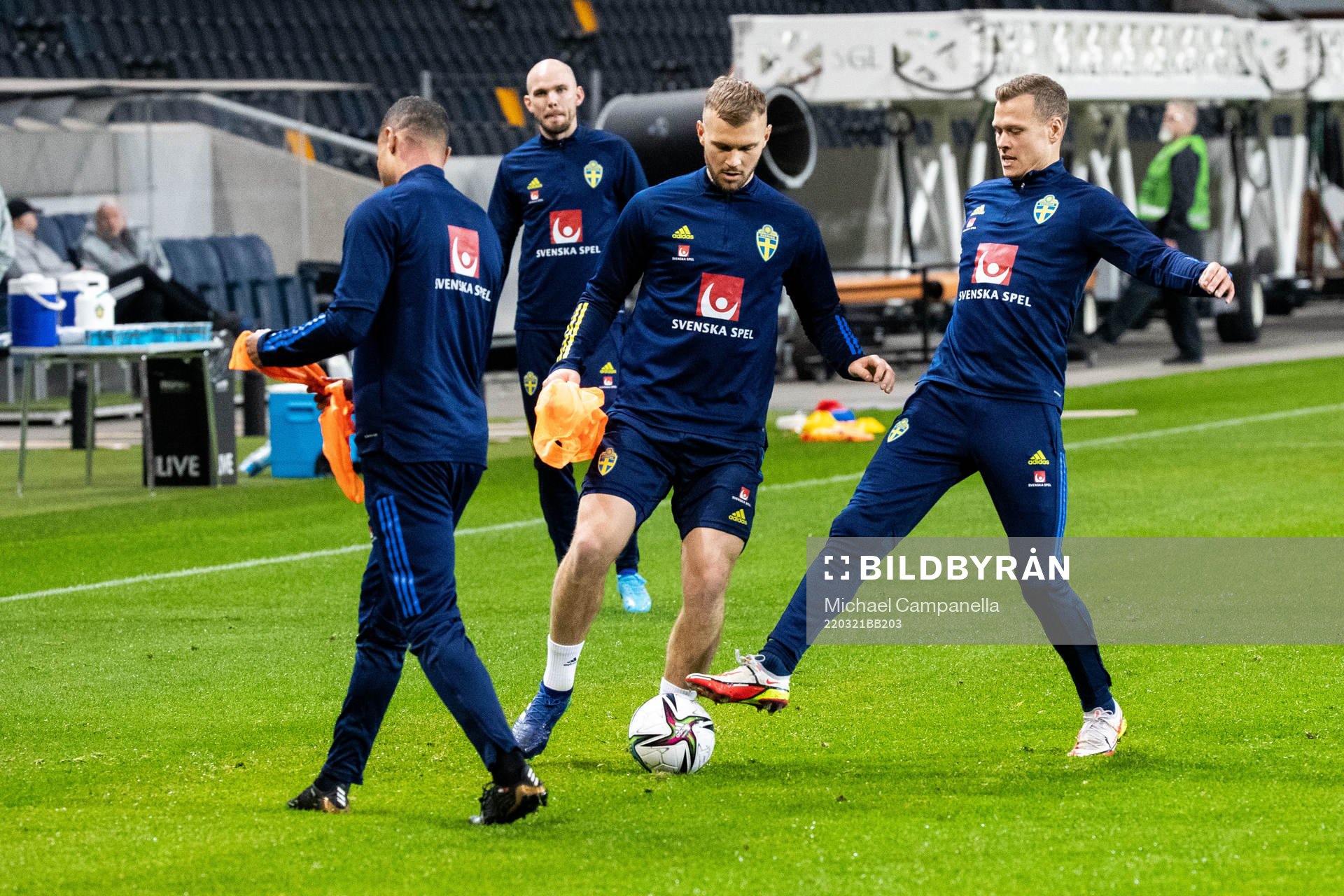 Carl Starfelt and Viktor Claesson of the Swedish national