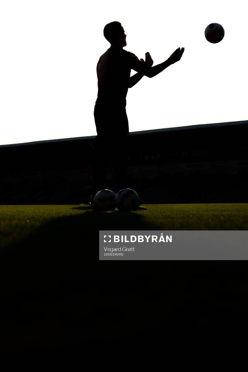 The silhouette of goalkeeper Ørjan Håskjold Nyland of the