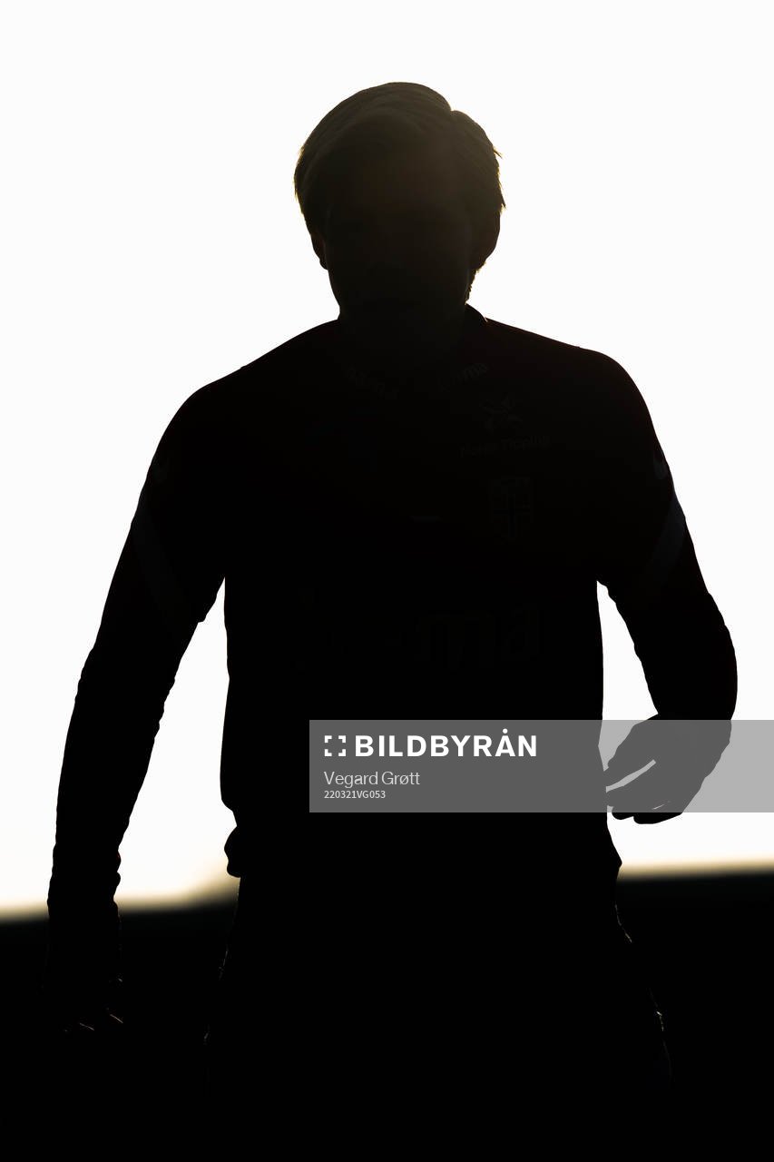 The silhouette of Jens Petter Hauge of the Norwegian national football team during a training session on March 21, 2022 in Lillestrøm. 