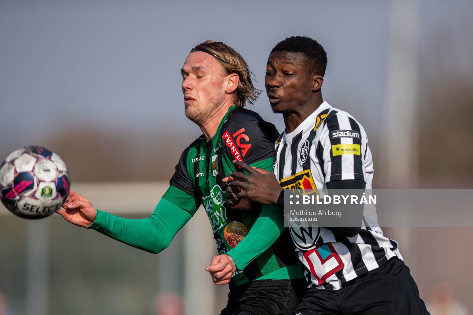 Varbergs Hampus Zachrisson och Landskronas Ousmane Diawara