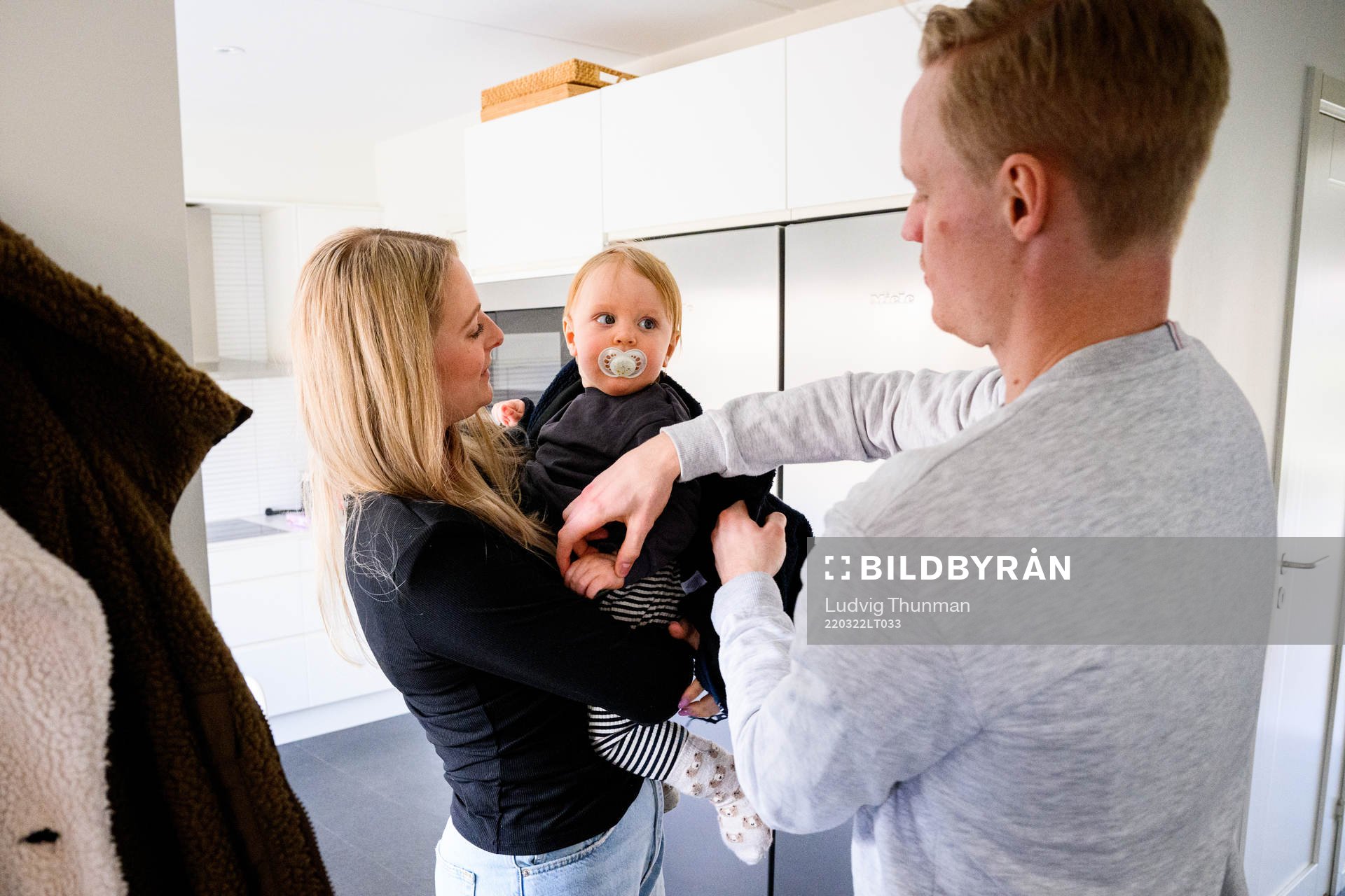 Matilda Schultz, Anton Bengtsson och sonen Noel gör sig
