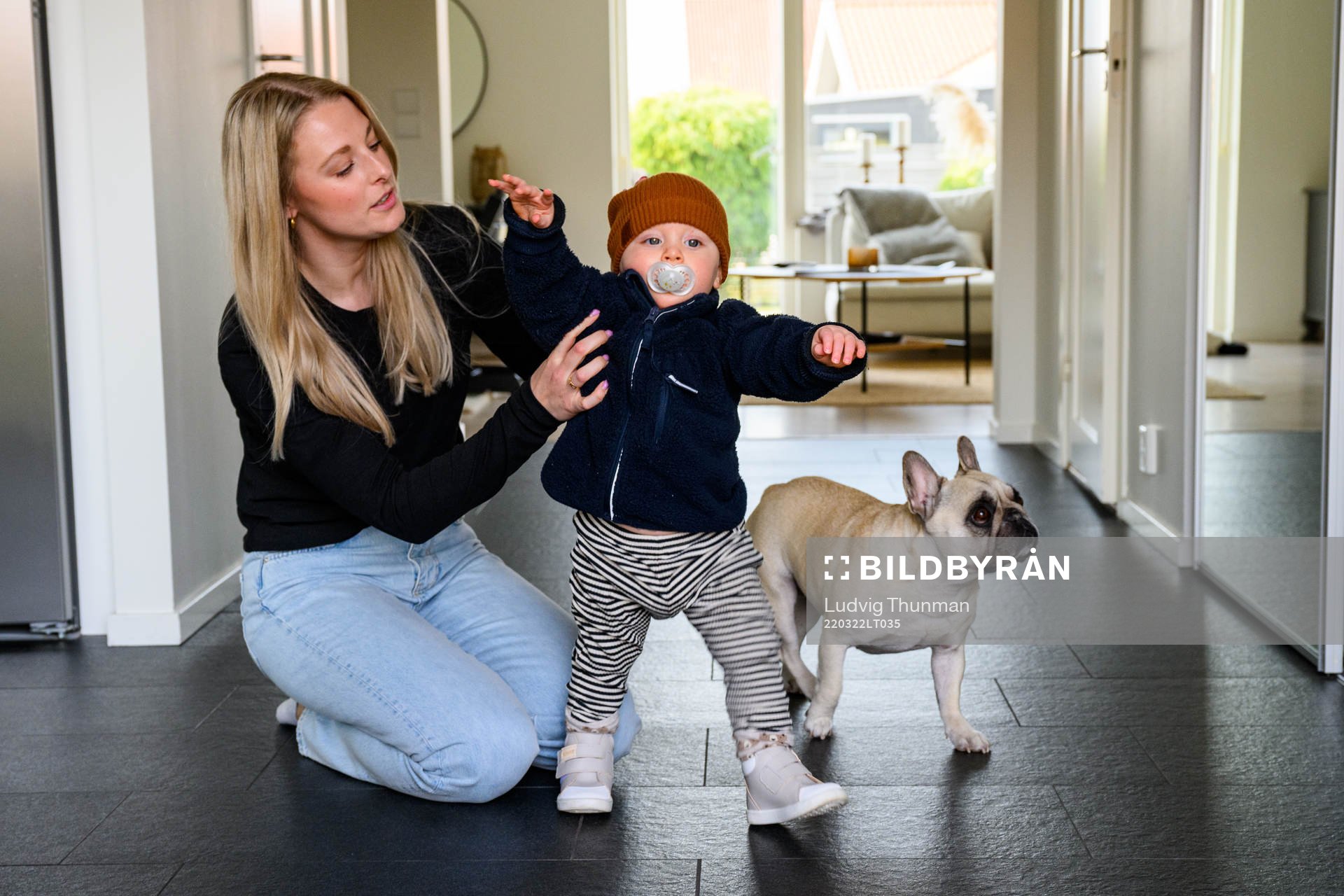 Matilda Schultz, sonen Noel och franska bulldoggen Ester