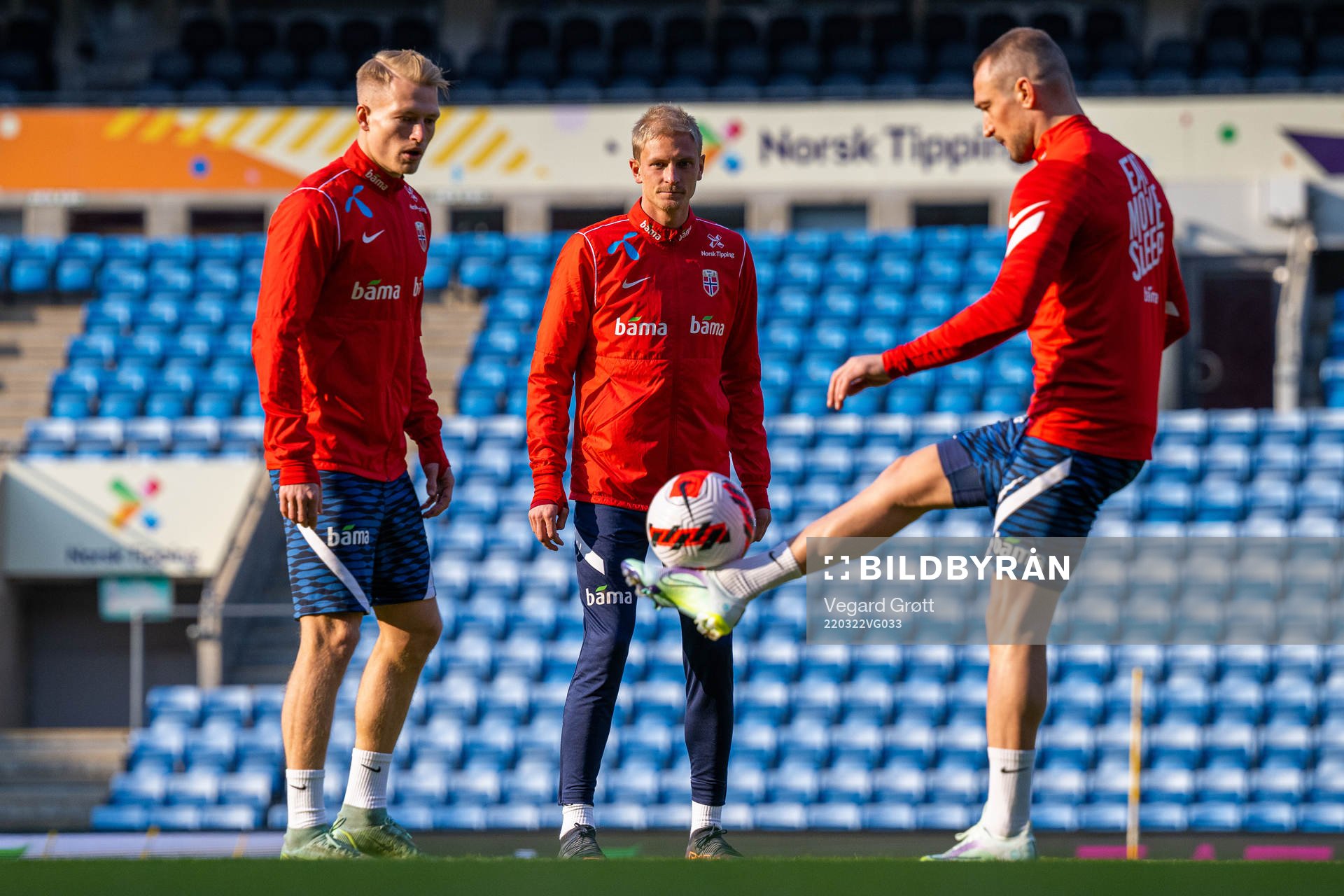 Andreas Hanche-Olsen, Morten Thorsby and Veton Berisha of