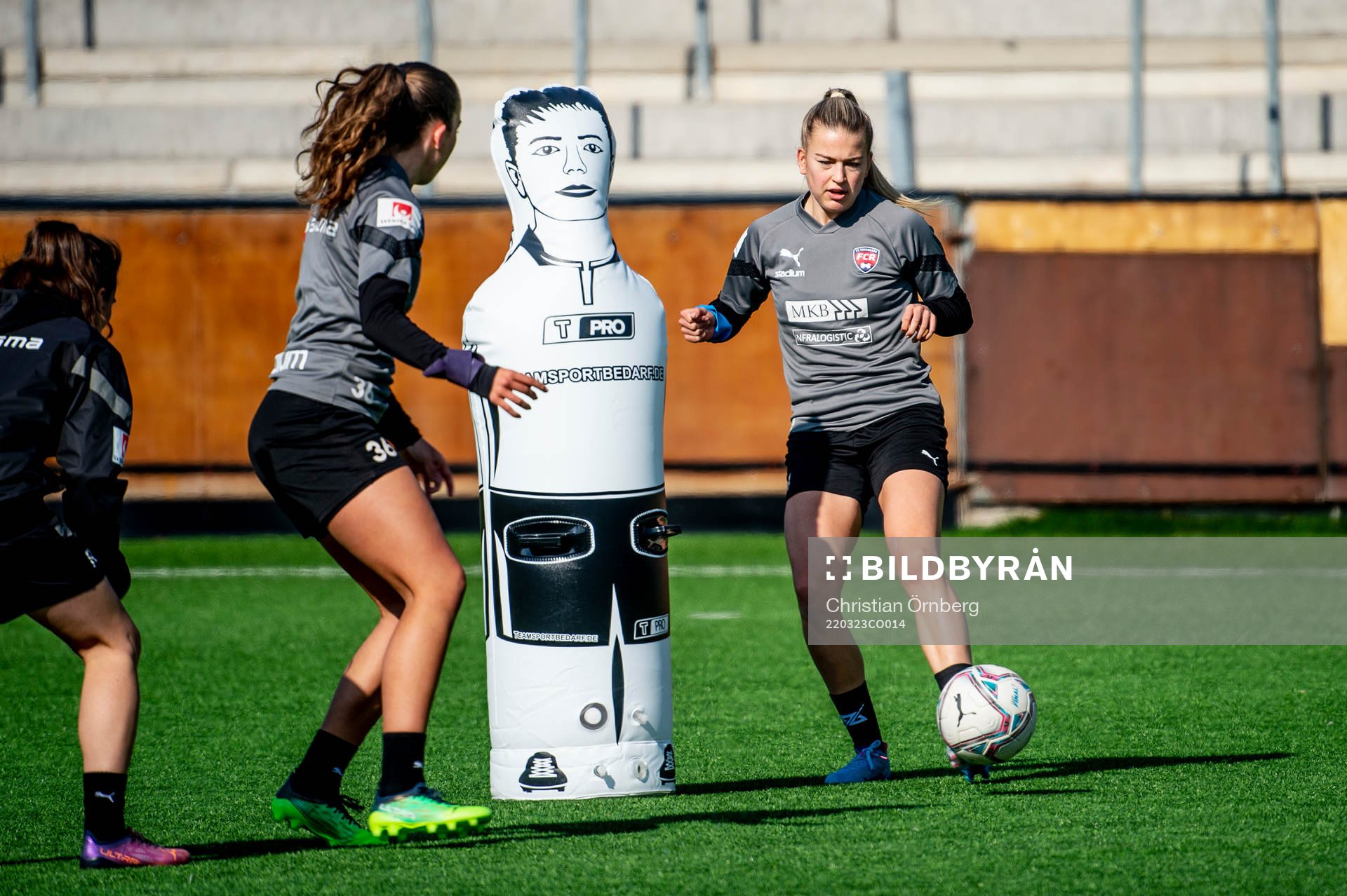 Athinna Persson Lundgren och Charlotte Grant