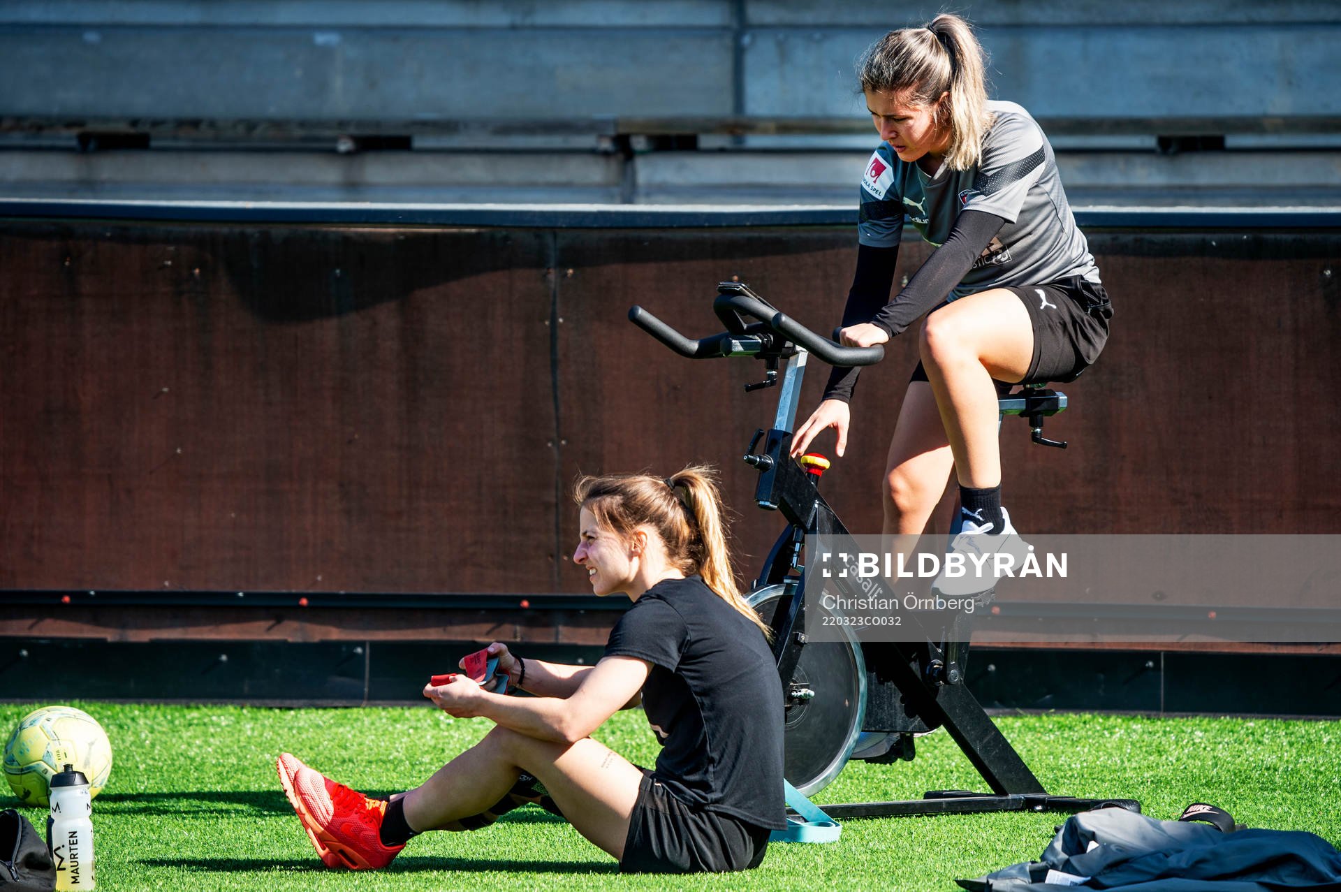 Jelena Cankovic och Loreta Kullashi