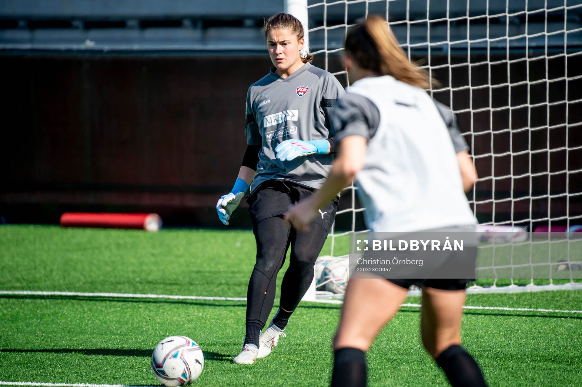Målvakt Teagan Micah runder en träning med FC Rosengård