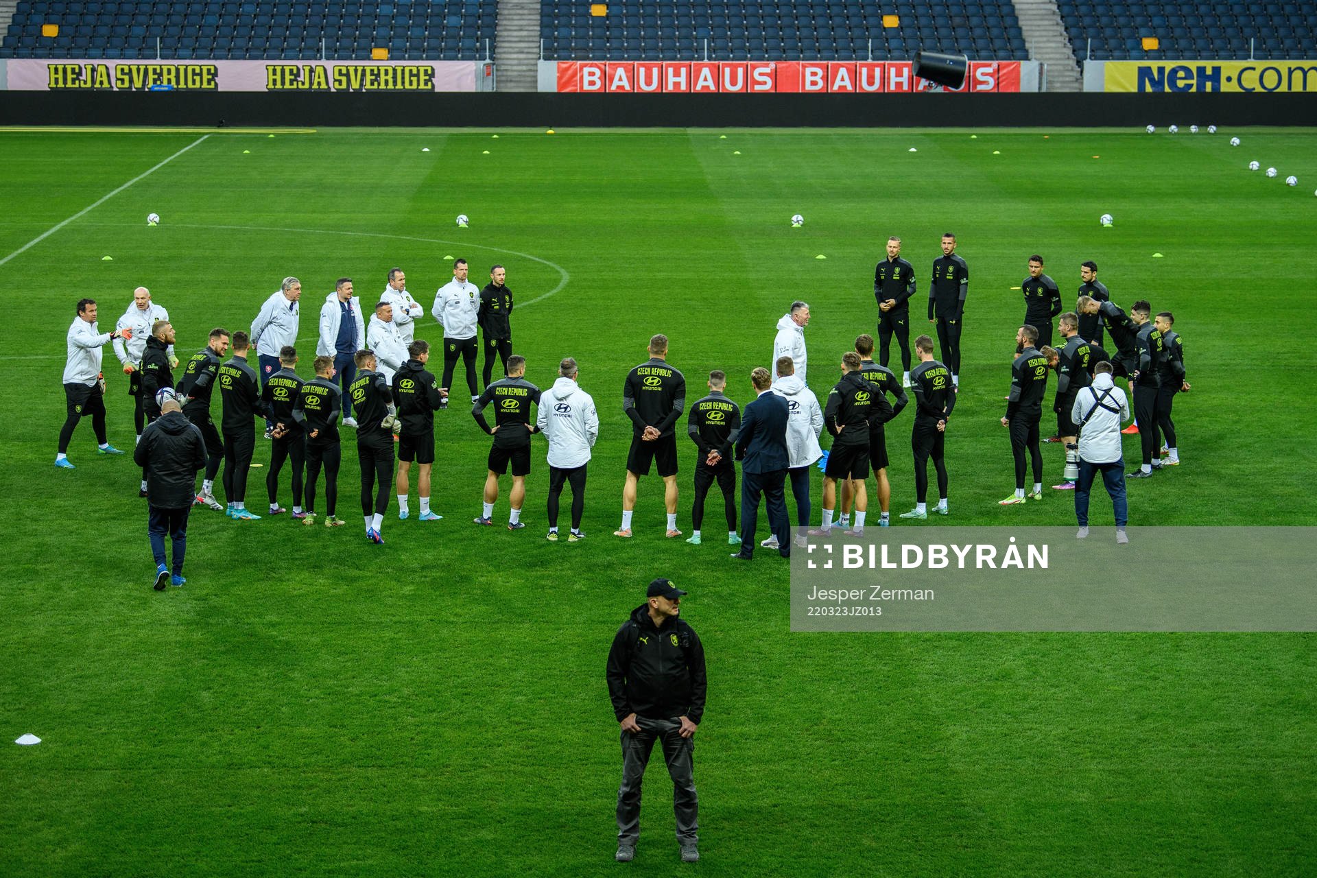Players of Czech Republic gather