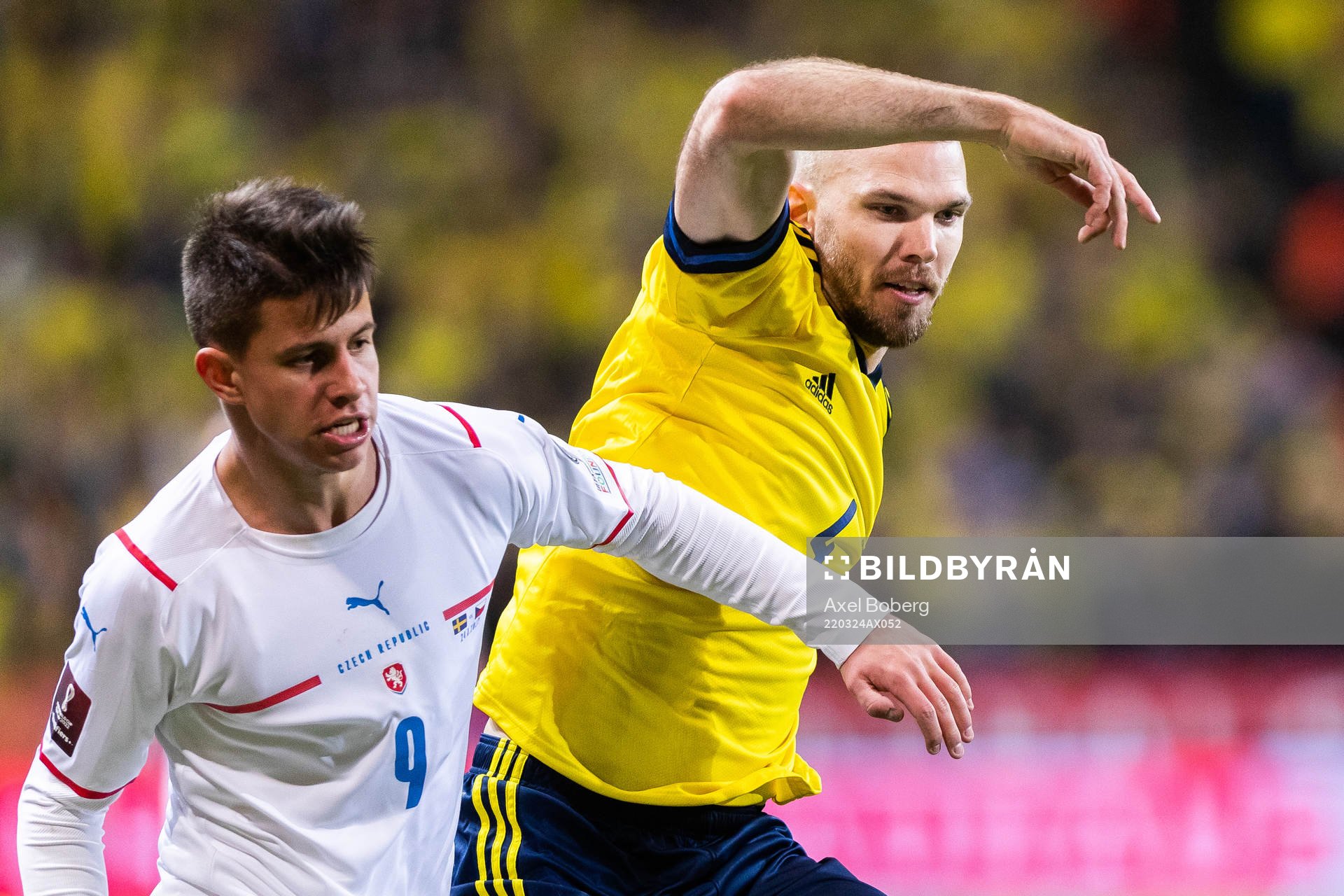 Adam Hlozek of Czech Republic and Marcus Danielson of Sweden