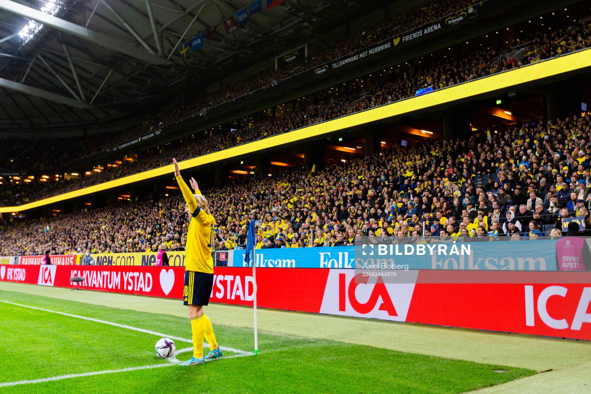 Emil Forsberg of Sweden