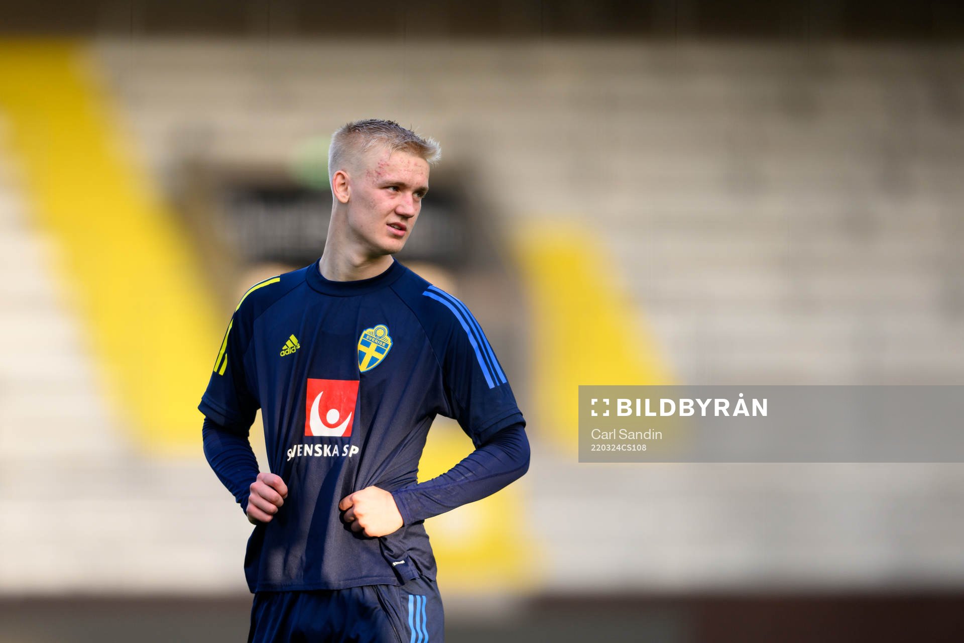 Carl Gustafsson under en träning med det Svenska U21-landslaget i fotboll den 24 mars 2022 i Borås. 