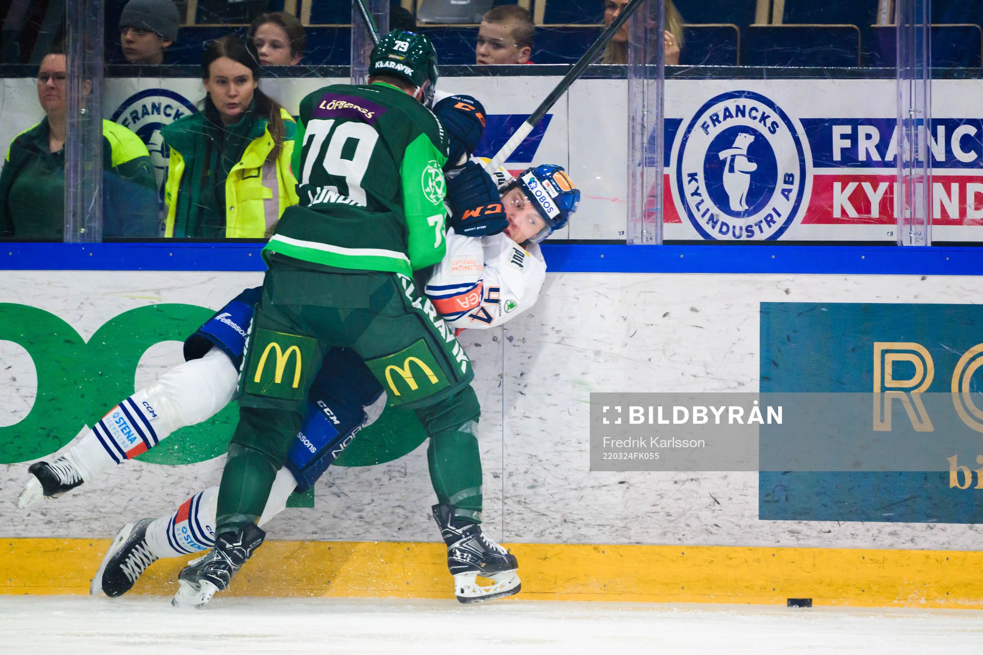 Färjestads Patrik Lundh och Växjös Joel Persson