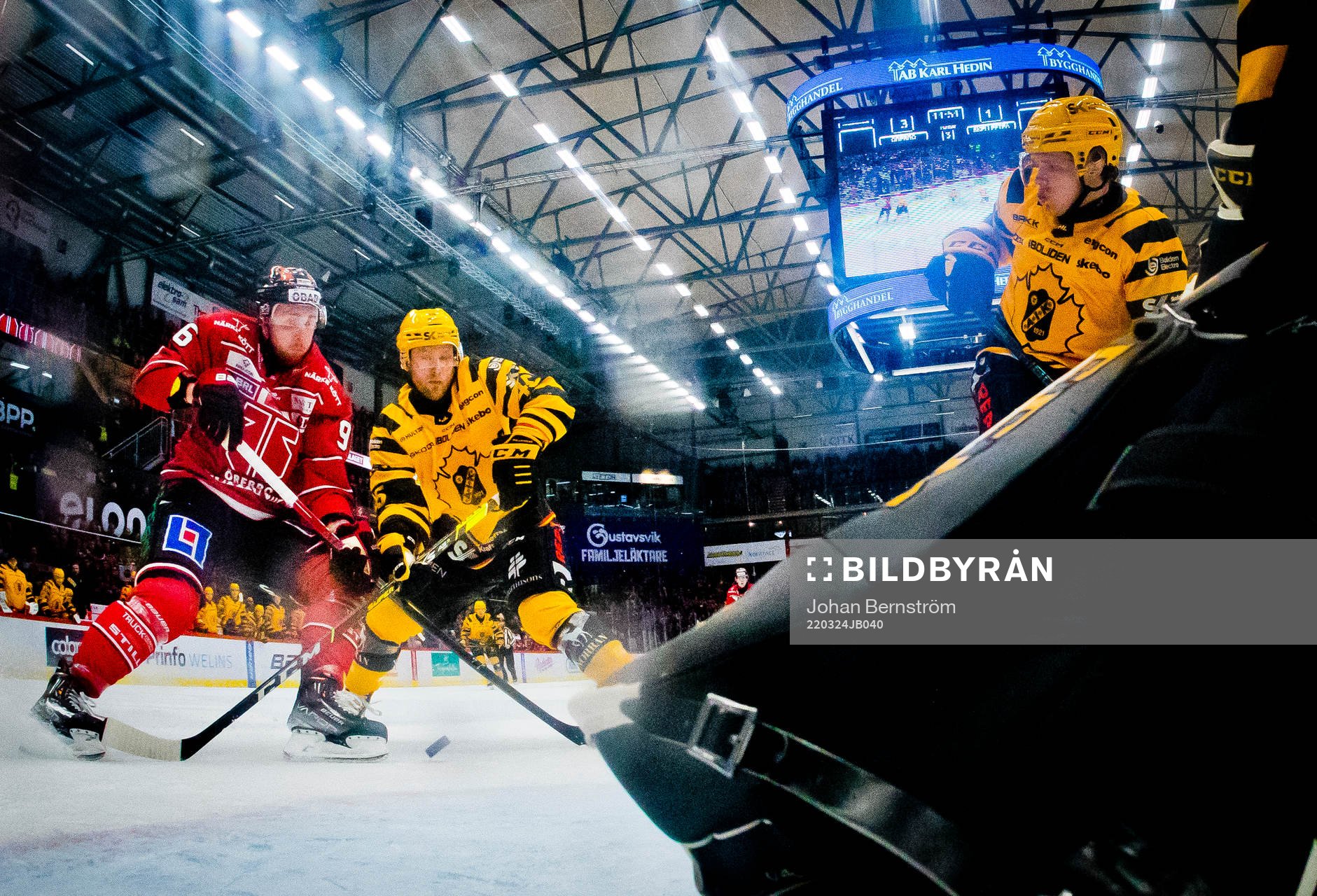 Örebros Robin Kovacs och Skellefteås Oscar Möller