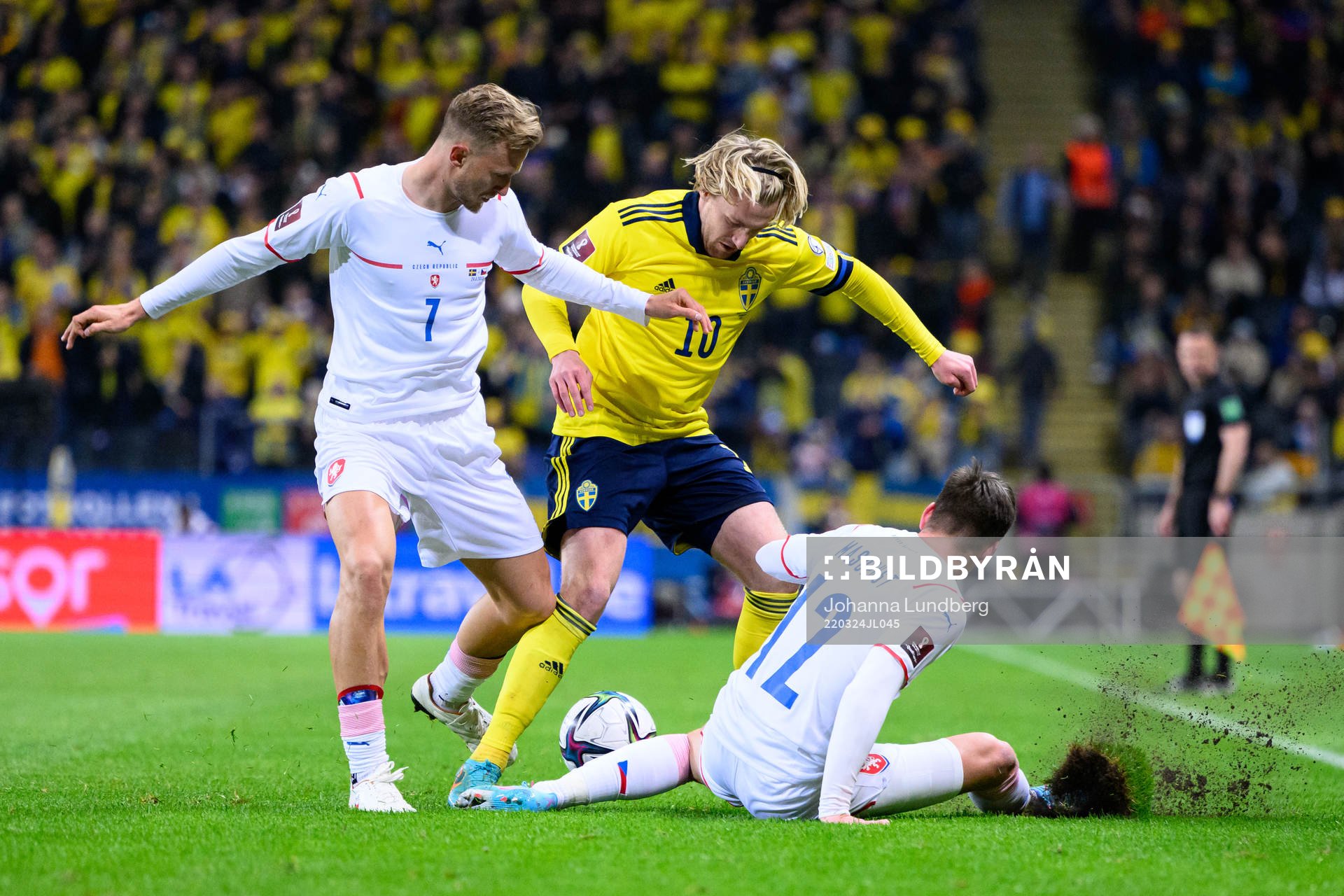 Antonin Barak and Lukas Masopust of Czech Republic against Emil Forsberg of Sweden during the FIFA World Cup Qualifier play-off semifinal between Sweden and Czech Republic on March 24, 2022 in Stockholm.