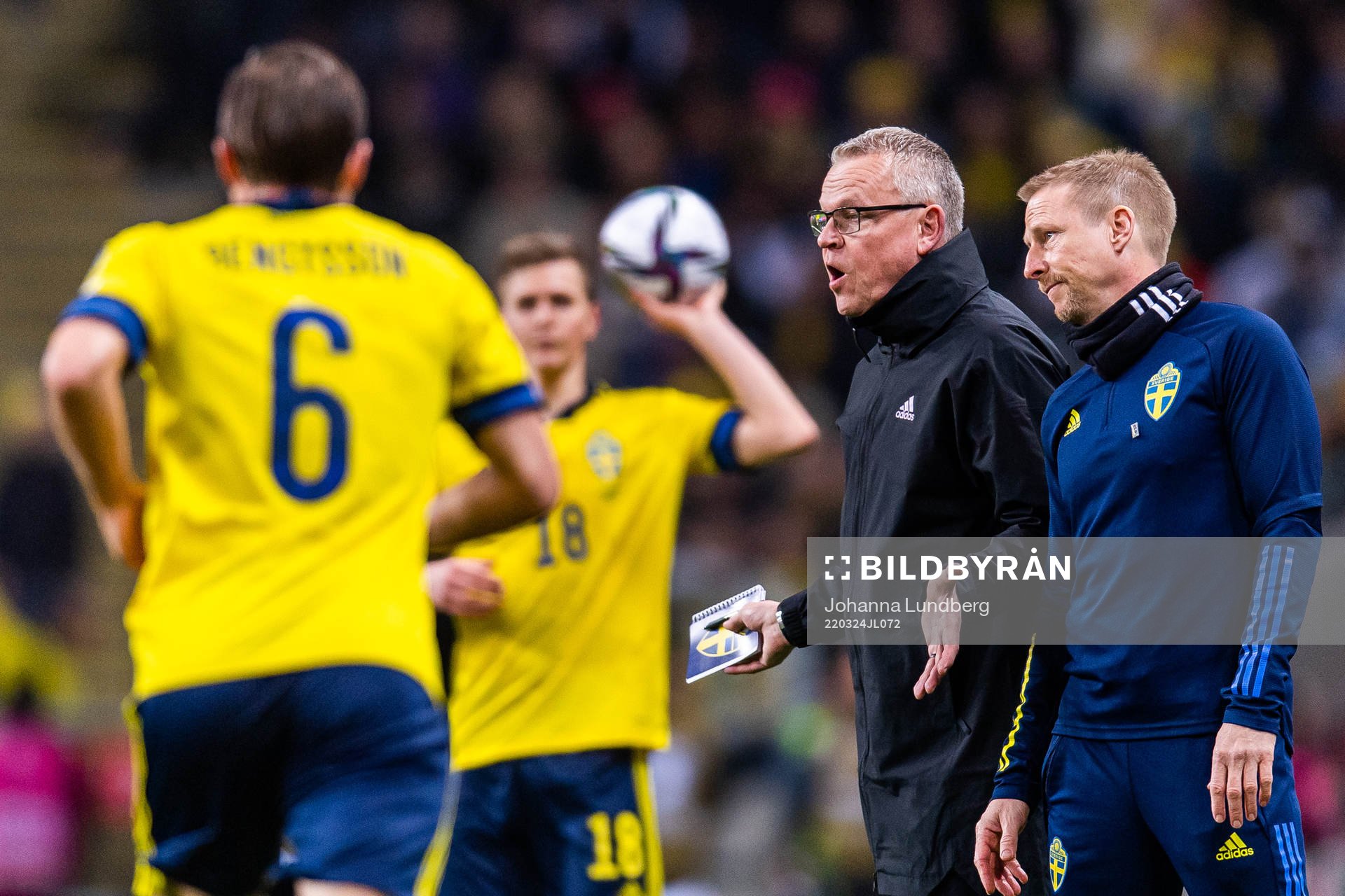 head coach Janne Andersson of Sweden reacts