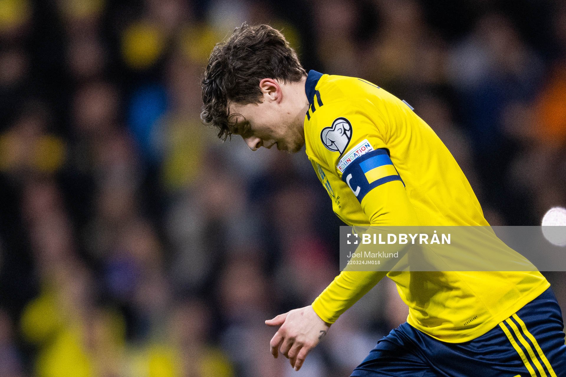 Victor Lindelöf of Sweden with the captains arm band in