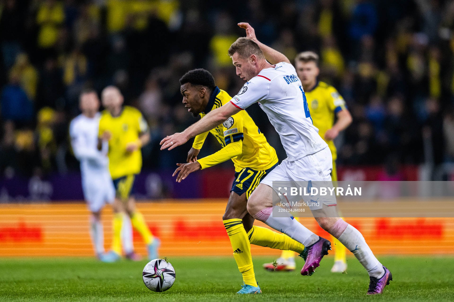 Anthony Elanga of Sweden and Jakub Brabec of Czech Republic