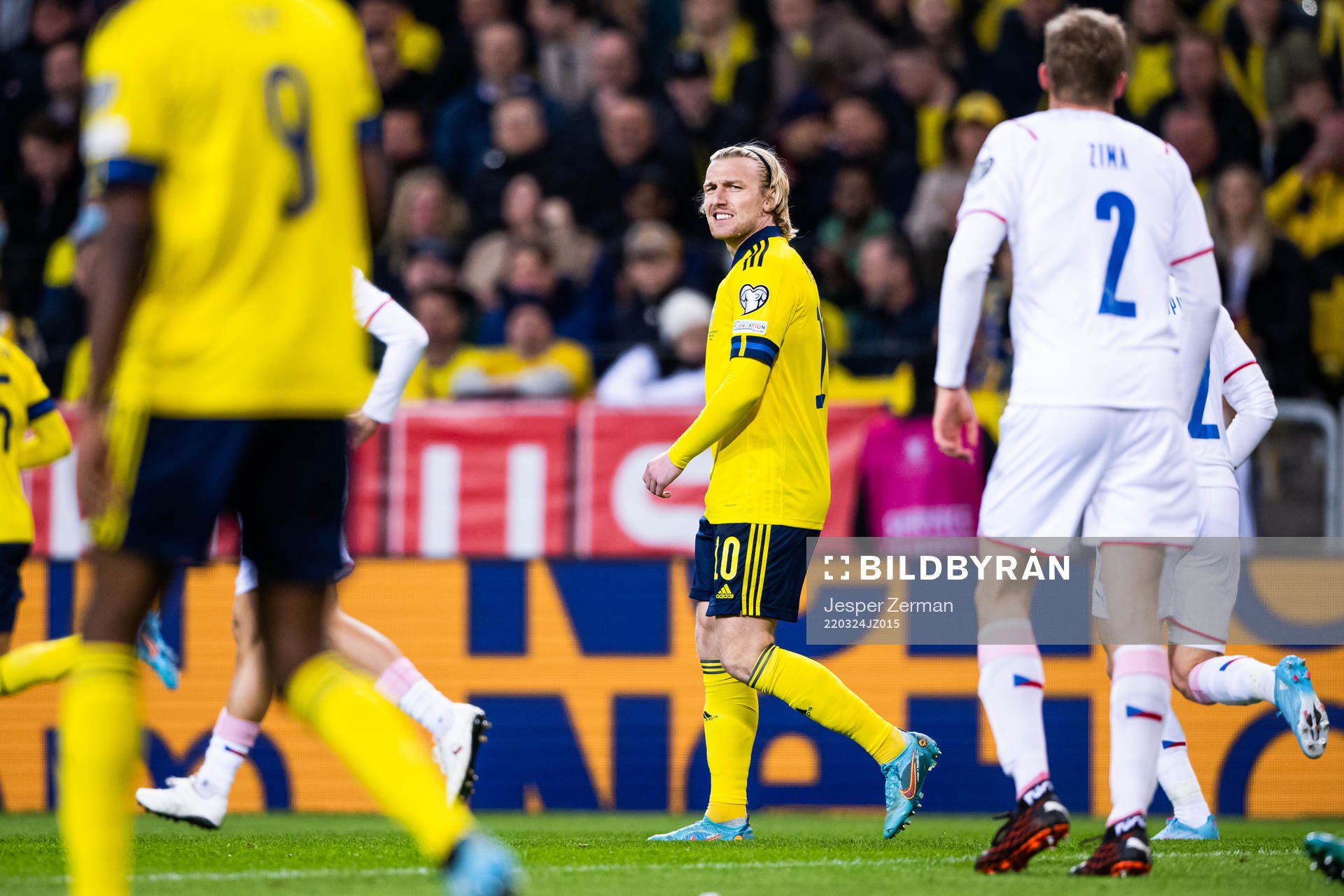 Emil Forsberg of Sweden looks dejected