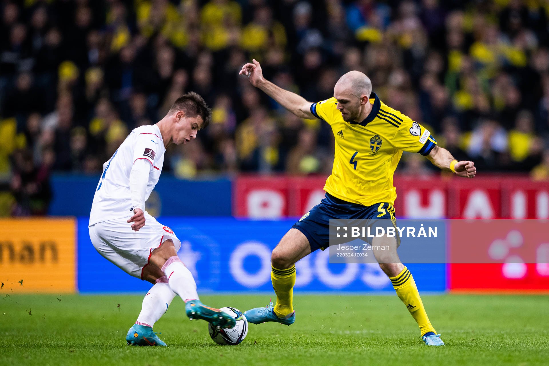 Adam Hlozek of Czech Republic and Marcus Danielson of Sweden