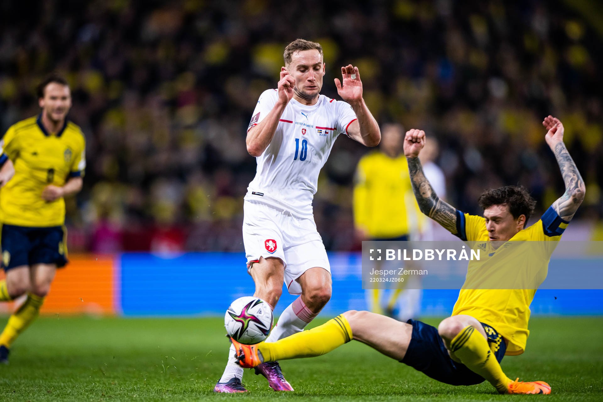Jan Kuchta of Czech Republic and Victor Lindelöf of Sweden