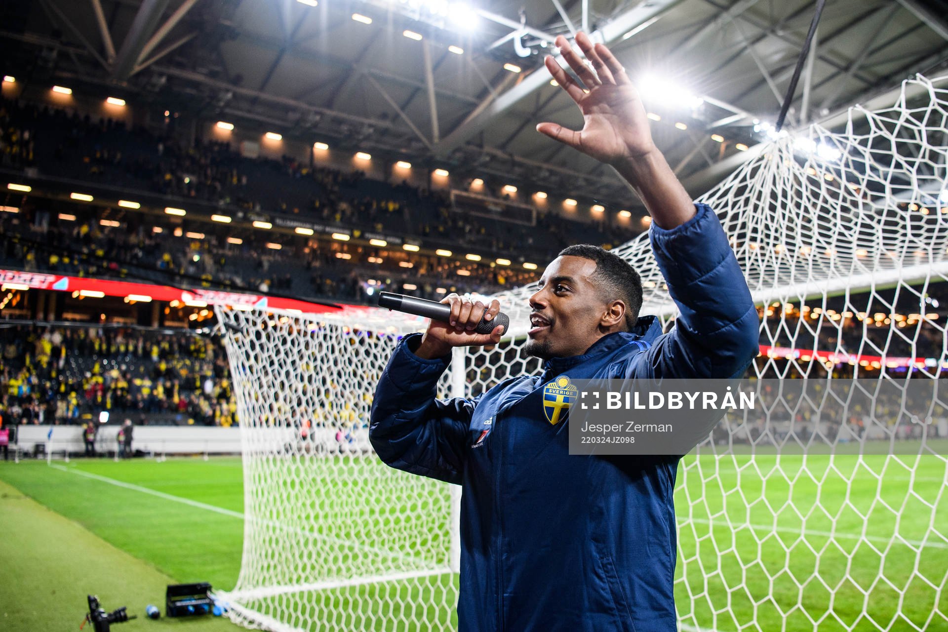 Alexander Isak of Sweden celebrates