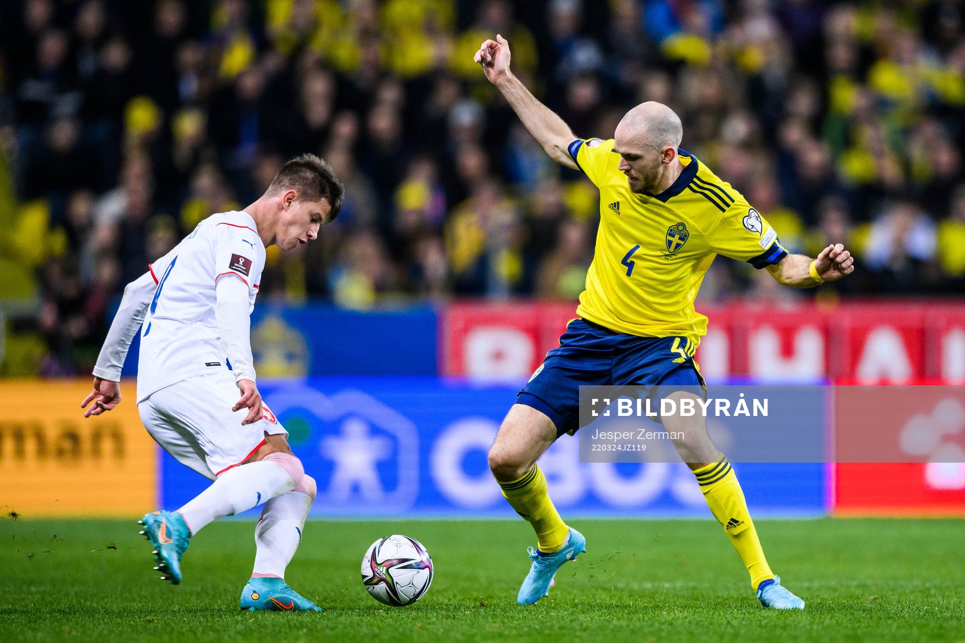 Adam Hlozek of Czech Republic and Marcus Danielson of Sweden