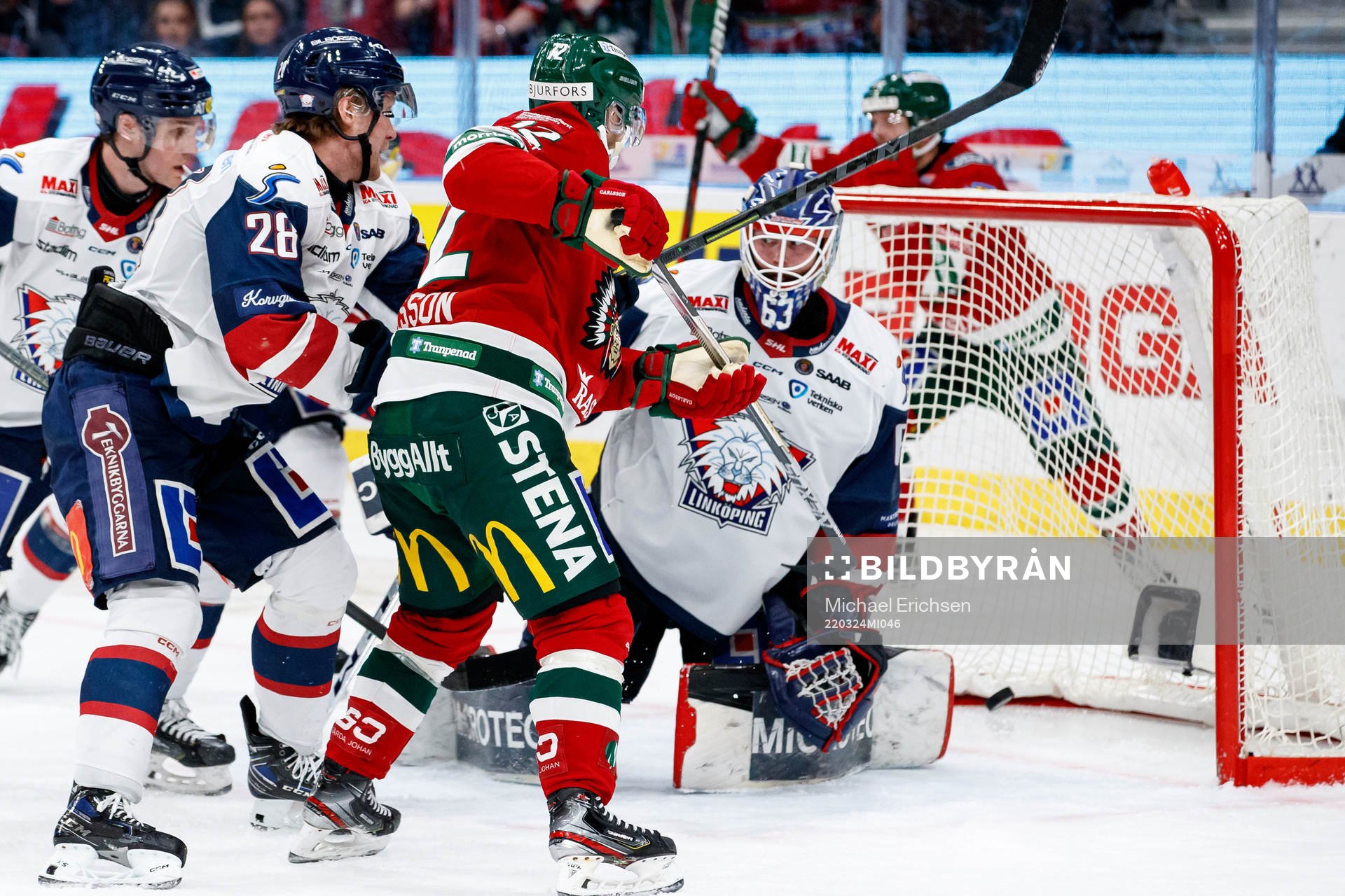 Pucken går i mål till 2-1 bakom Linköpings målvakt