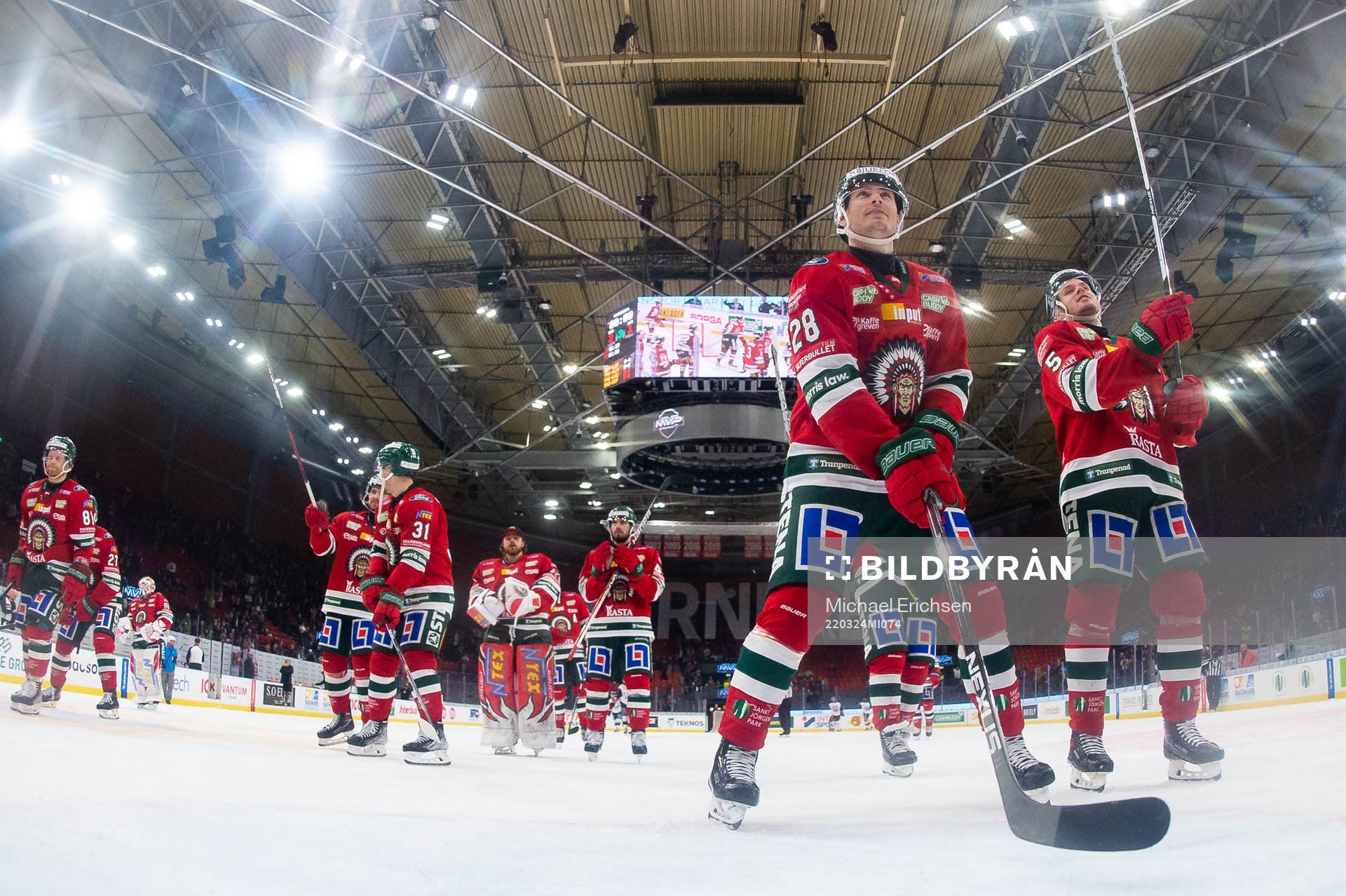 Frölundas Johan Sundström och Filip Johansson jublar