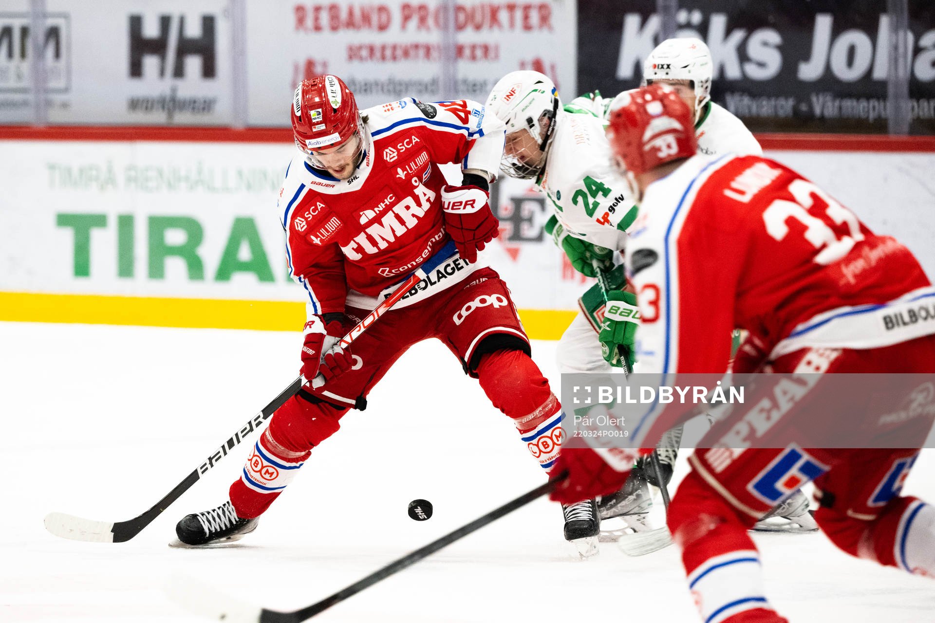 Timrås Pontus Åberg och Rögles Marco Kasper