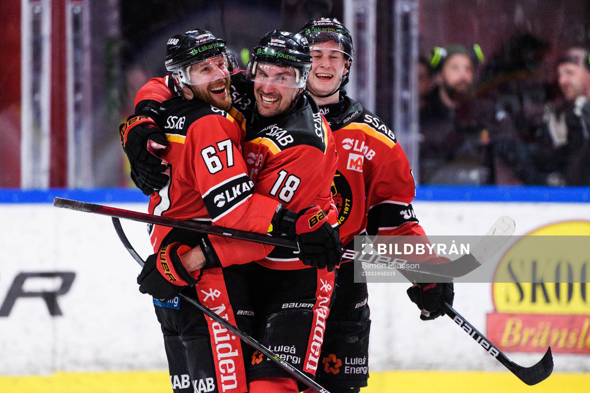 Luleås Linus Omark och Sami Lepistö jublar