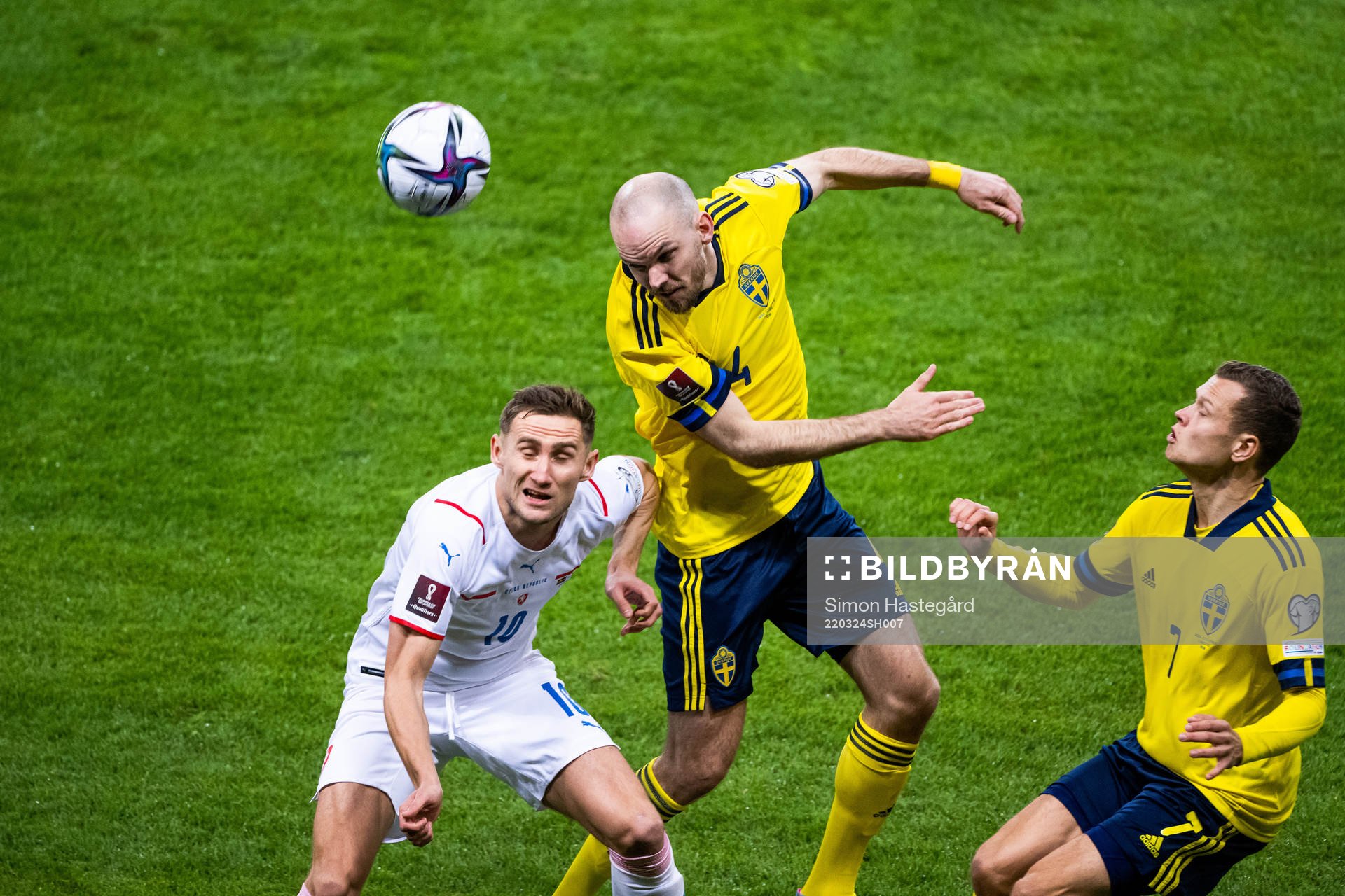 Marcus Danielson and Viktor Claesson of Sweden compete for