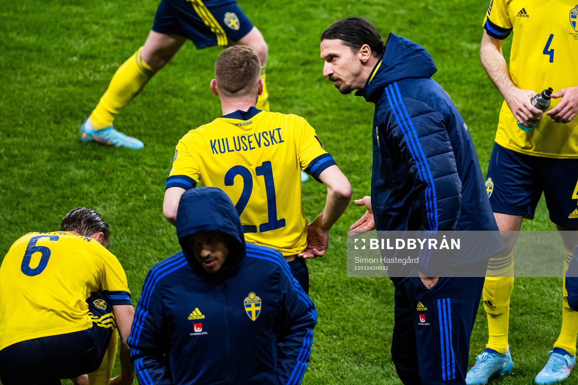 Dejan Kulusevski and Zlatan Ibrahimovic of Sweden