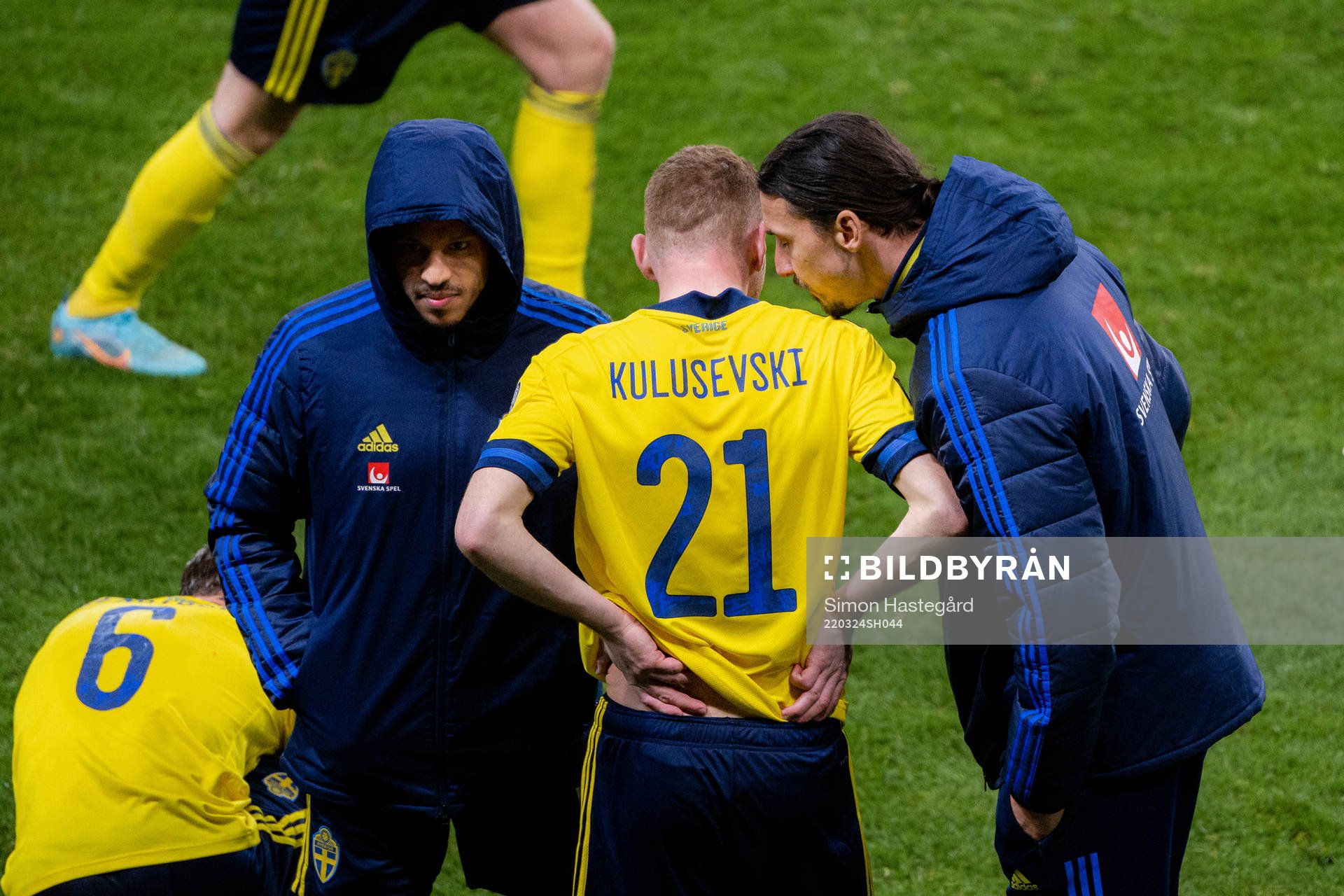 Dejan Kulusevski and Zlatan Ibrahimovic of Sweden