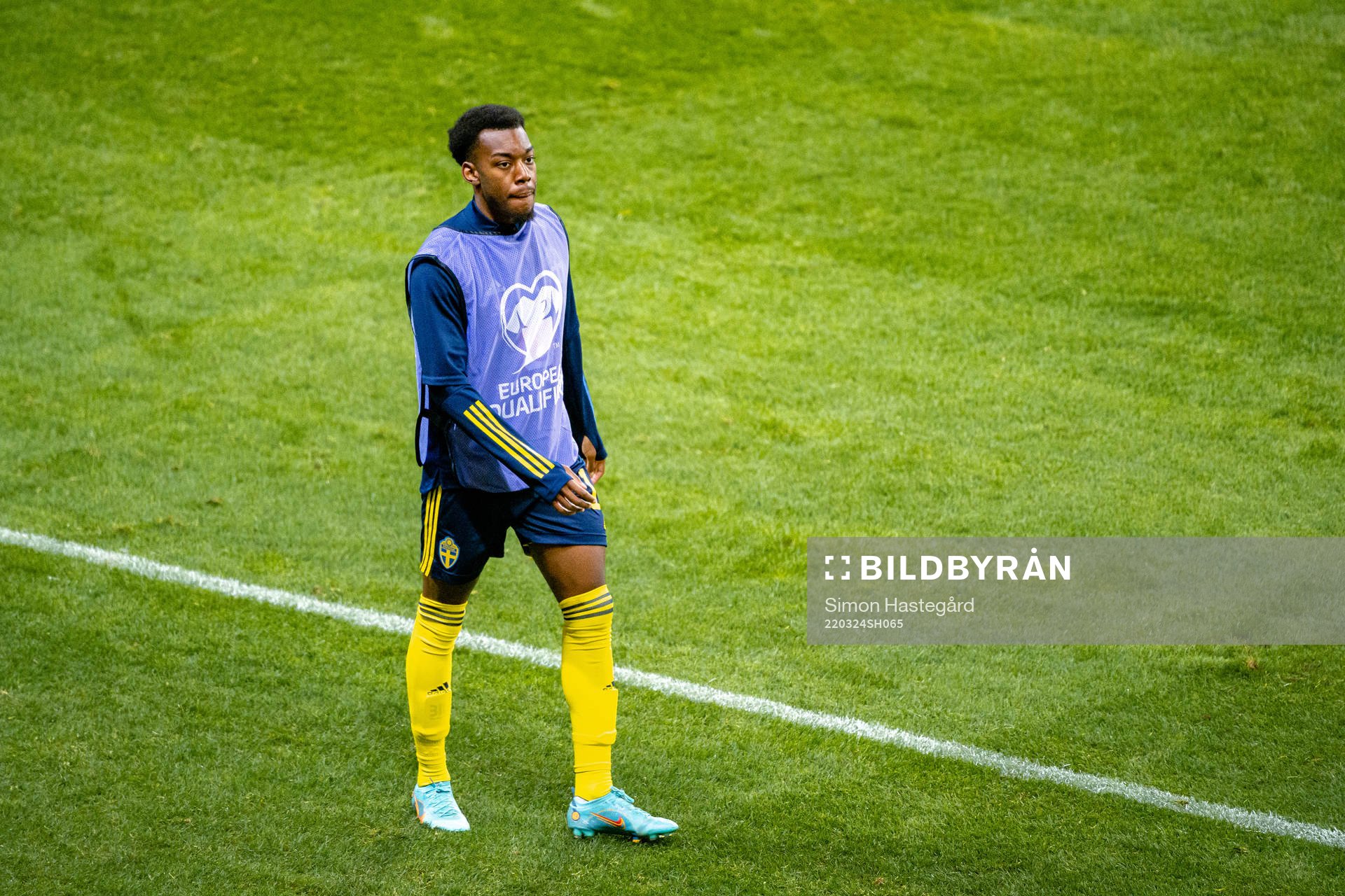 Anthony Elanga of Sweden