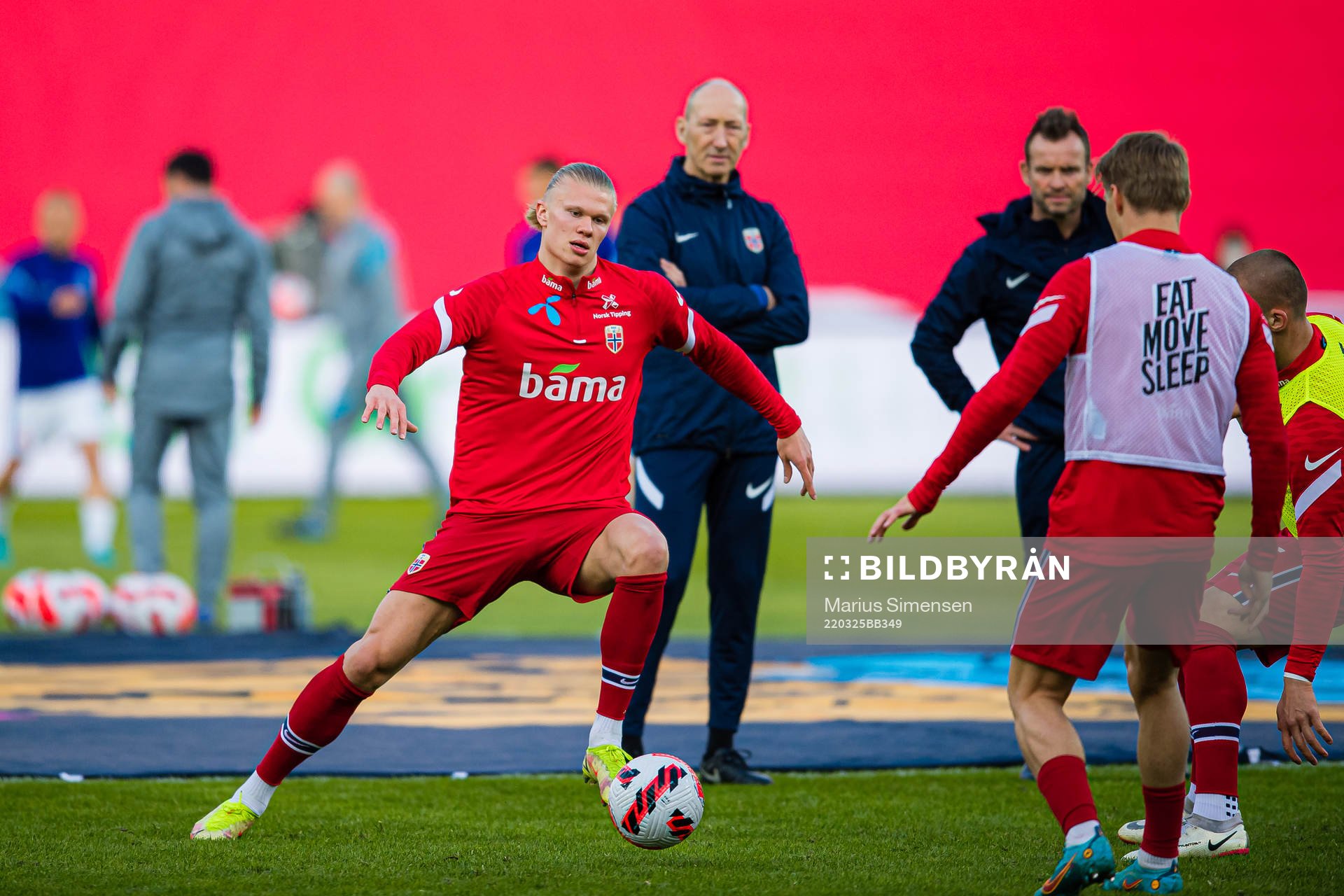 Erling Braut Haaland of Norway warms up