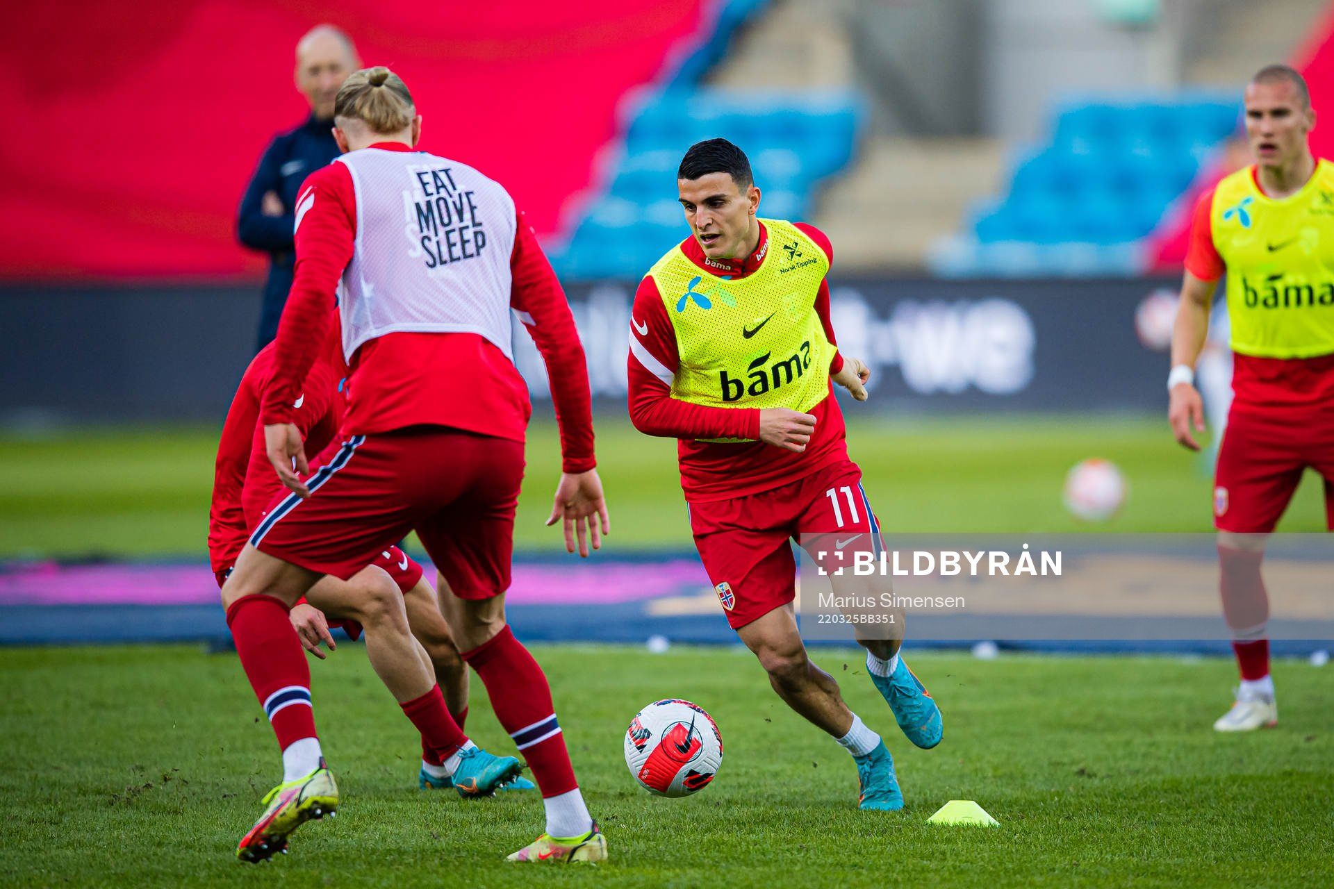 Mohamed Amine Elyounoussi of Norway warms up