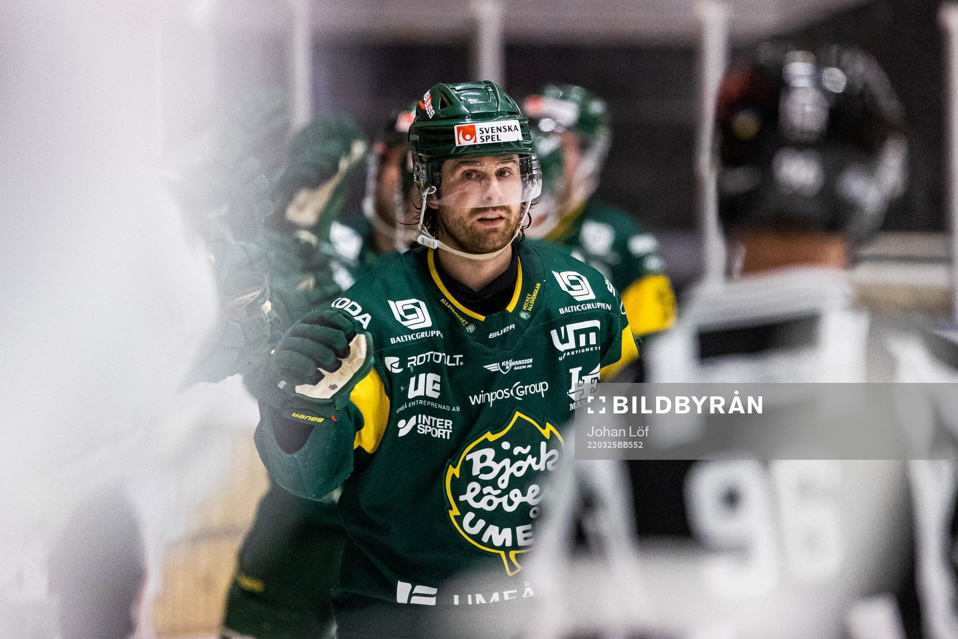 Björklövens Alex Hutchings jublar