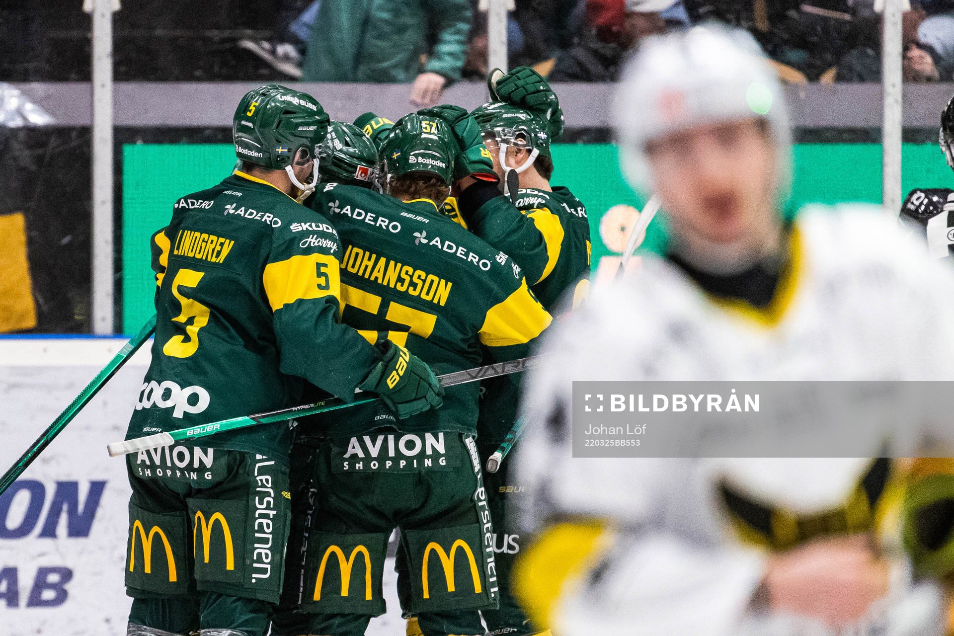 Björklövens spelare jublar