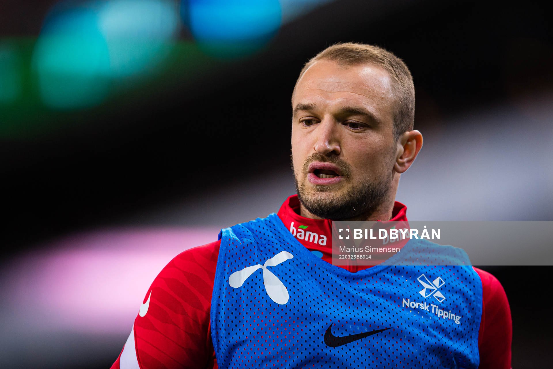 Veton Berisha of Norway warms up