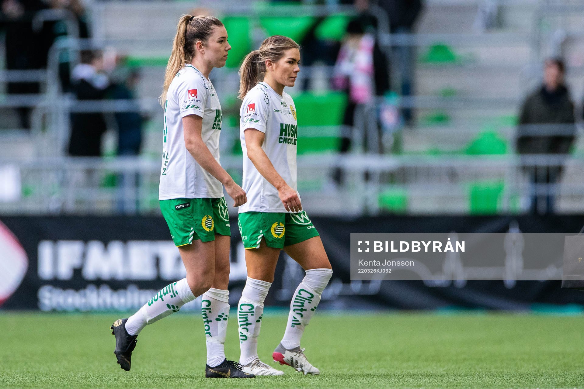 Hammarbys Emma Westin och Hanna Folkesson deppar