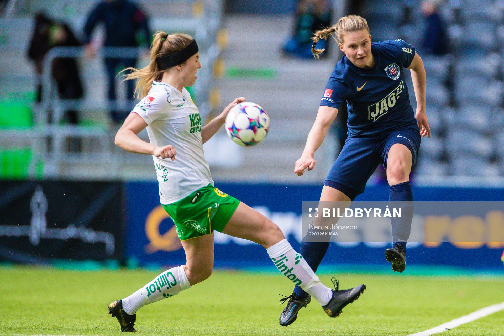 Hammarbys Emma Westin och Eskilstunas Elise Stenevik