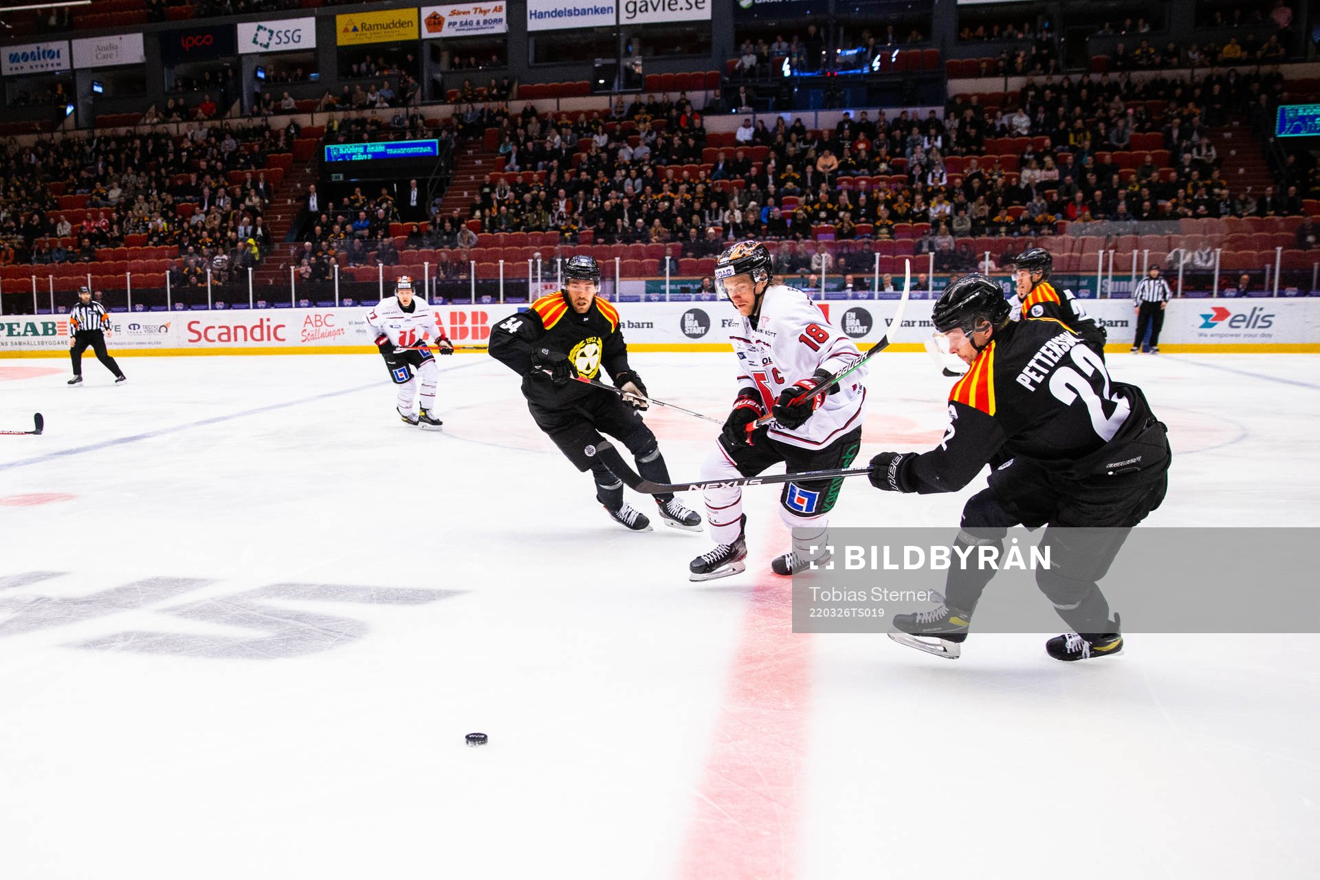Örebros Rodrigo Abols och Brynäs Adam Pettersson