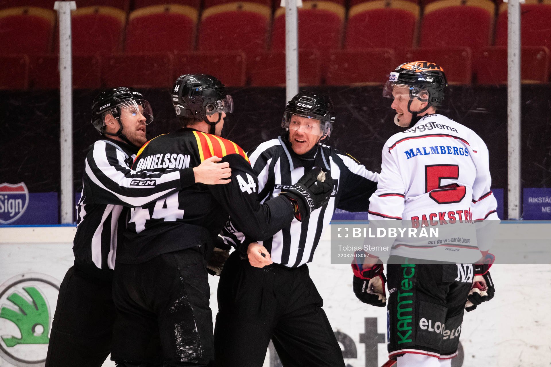 Brynäs Nicklas Danielsson och Örebros Gustav Backström