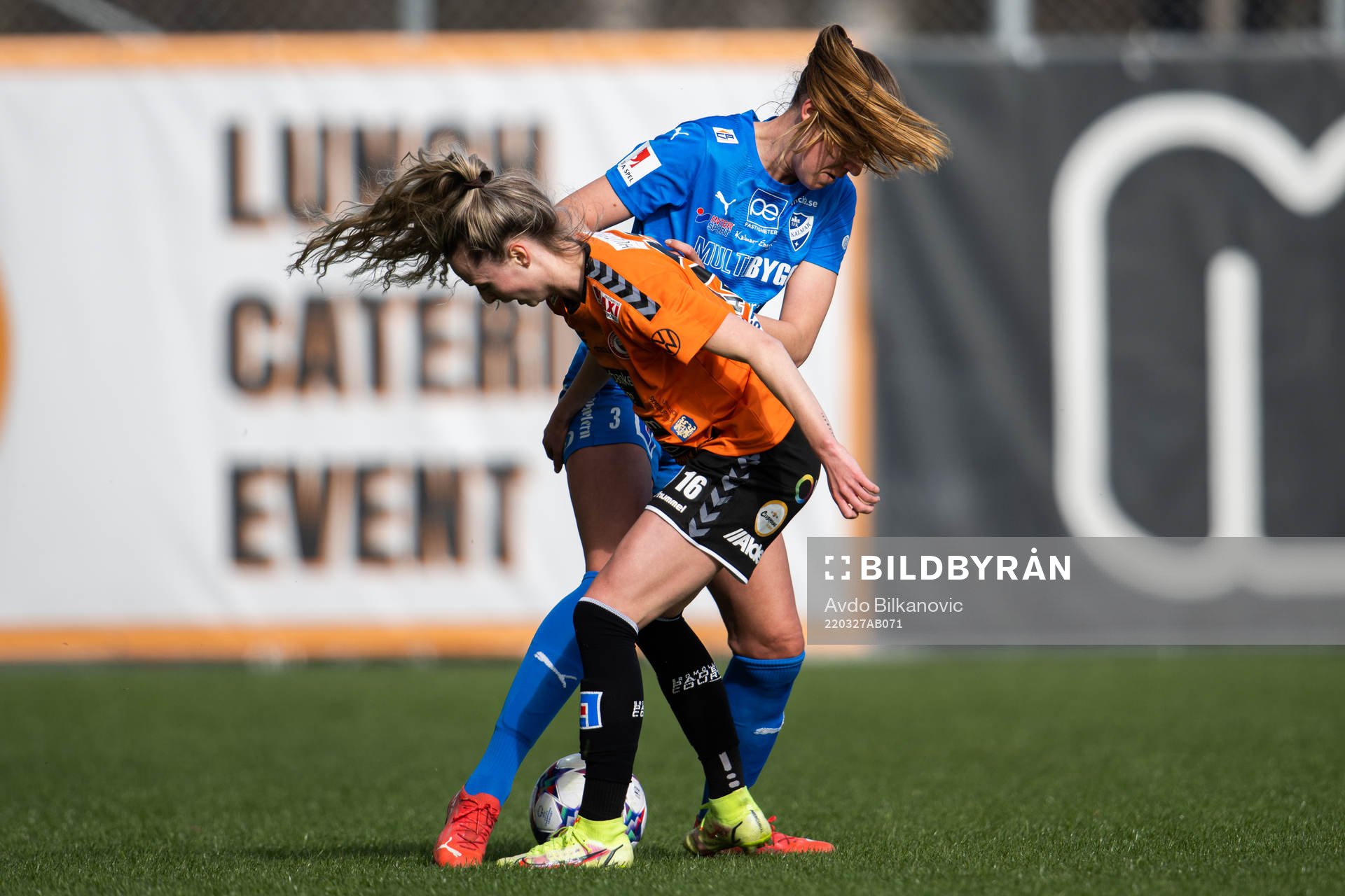 Kristianstads Gabrielle Carle och Kalmars Allison Pantuso