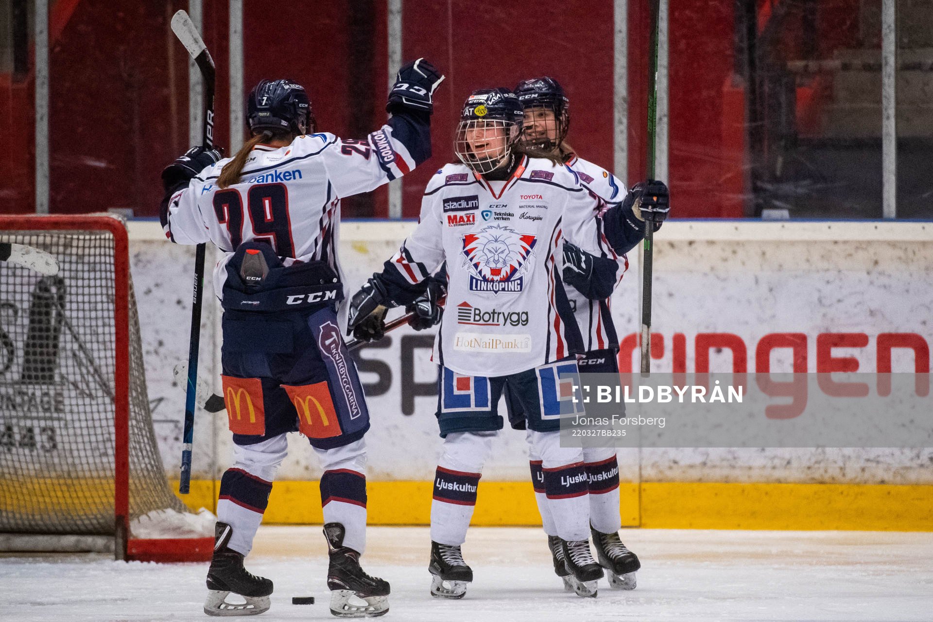 Linköpings Lisa Östrup jublar