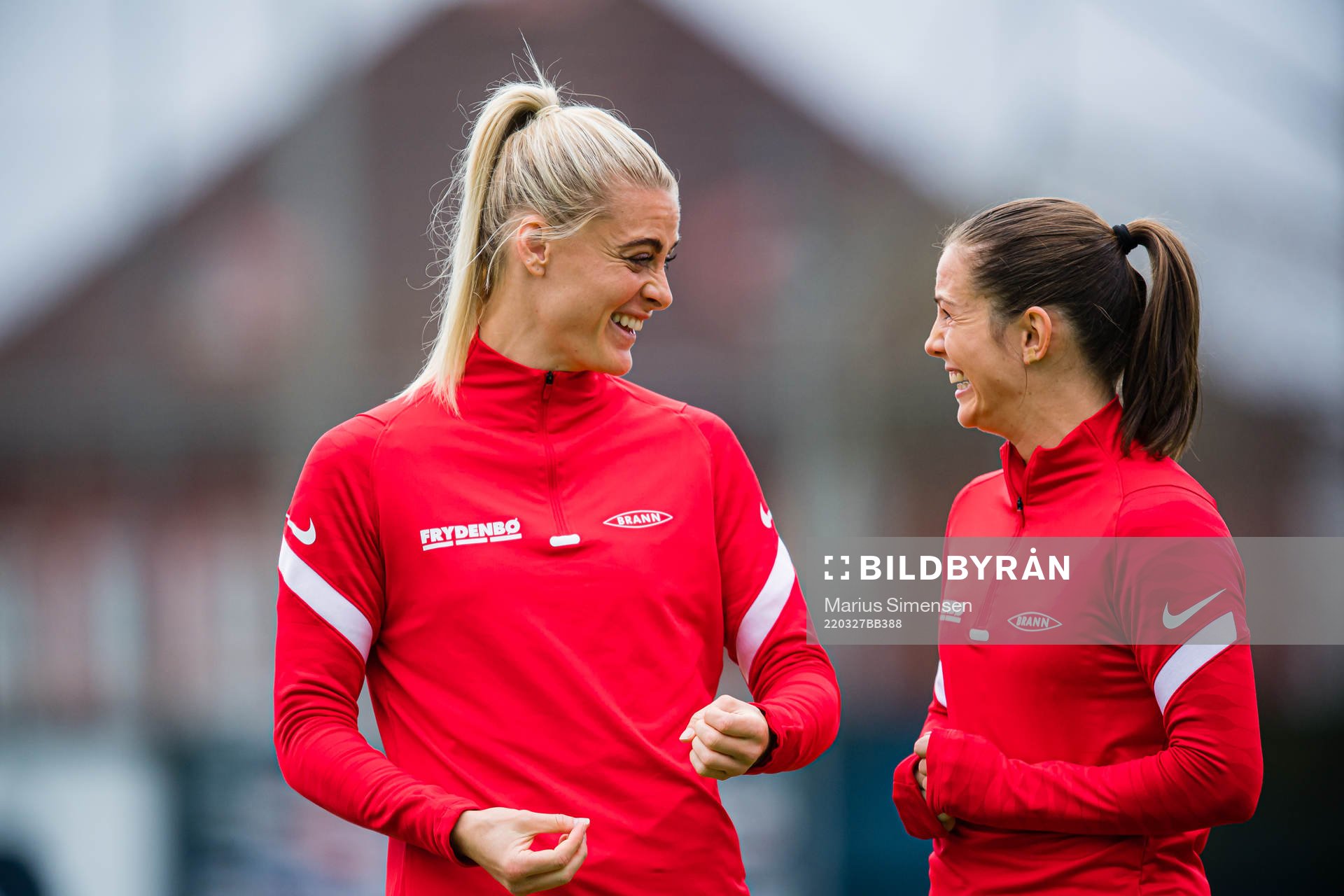 Svava Ros Gudmundsdottir and Tuva Hansen of Brann