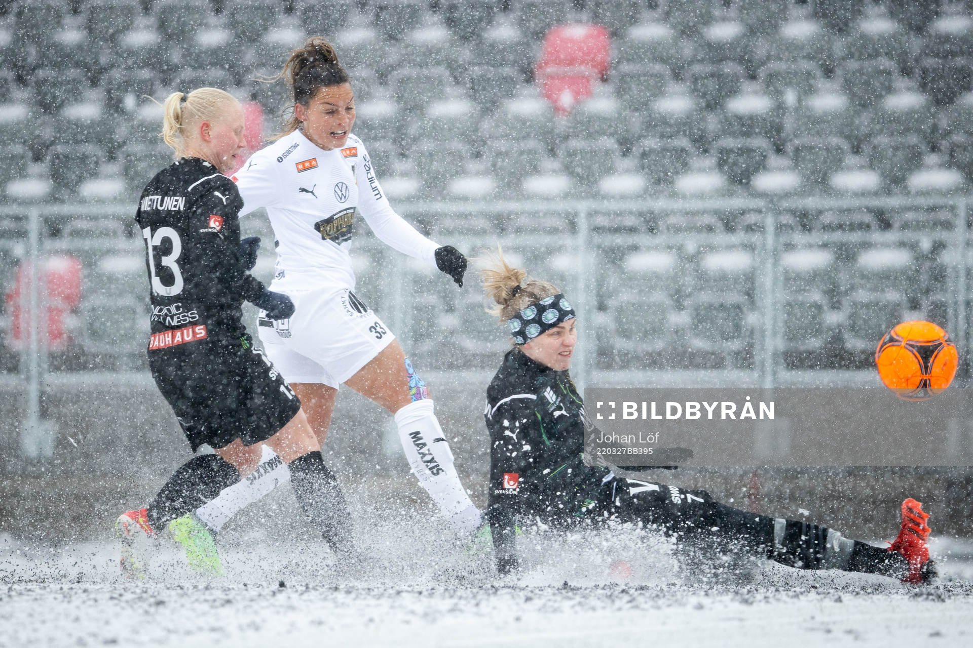 Umeås Anni Miettunen och Lisa Dahlkvist