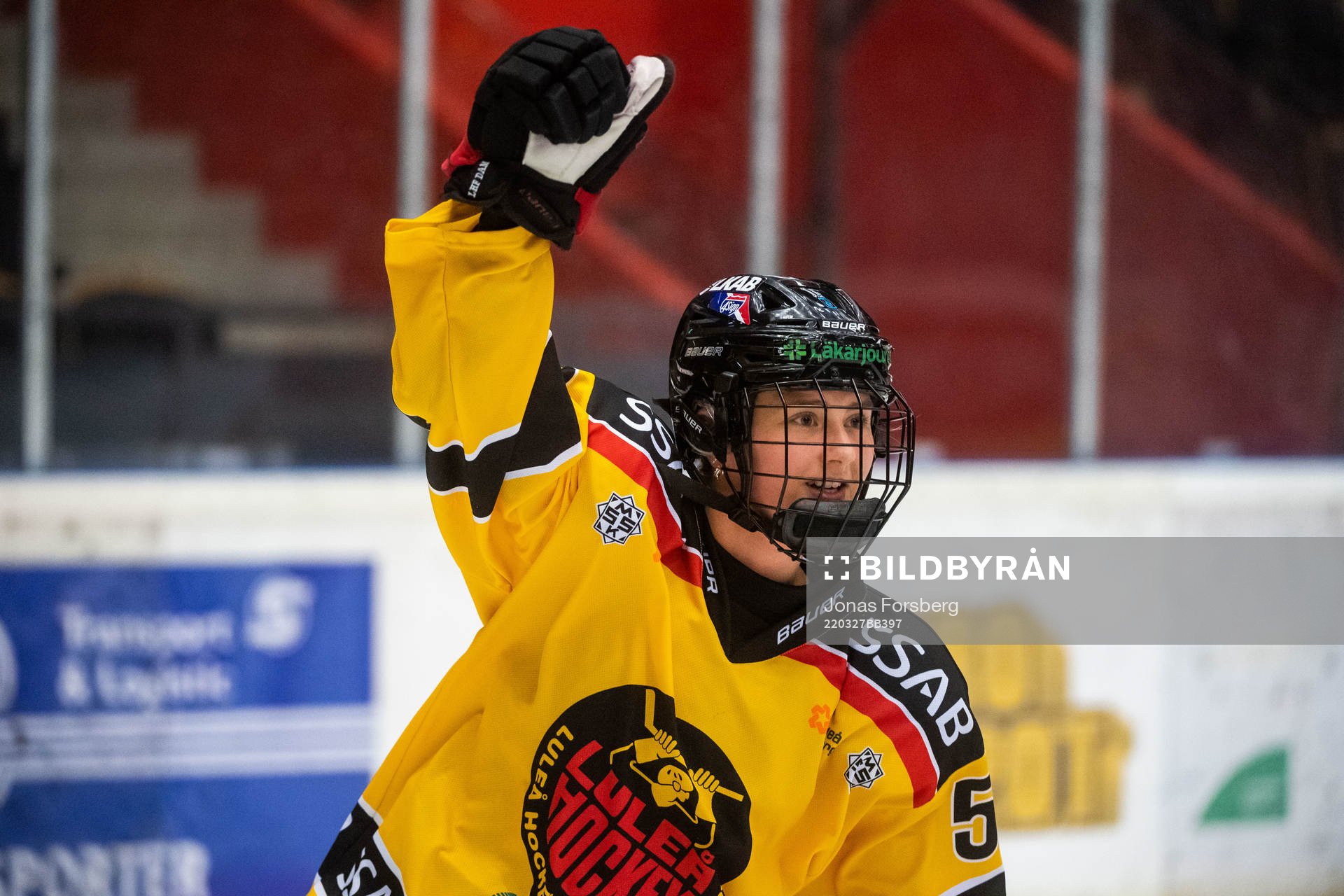Luleås Klara Kenttälä jublar