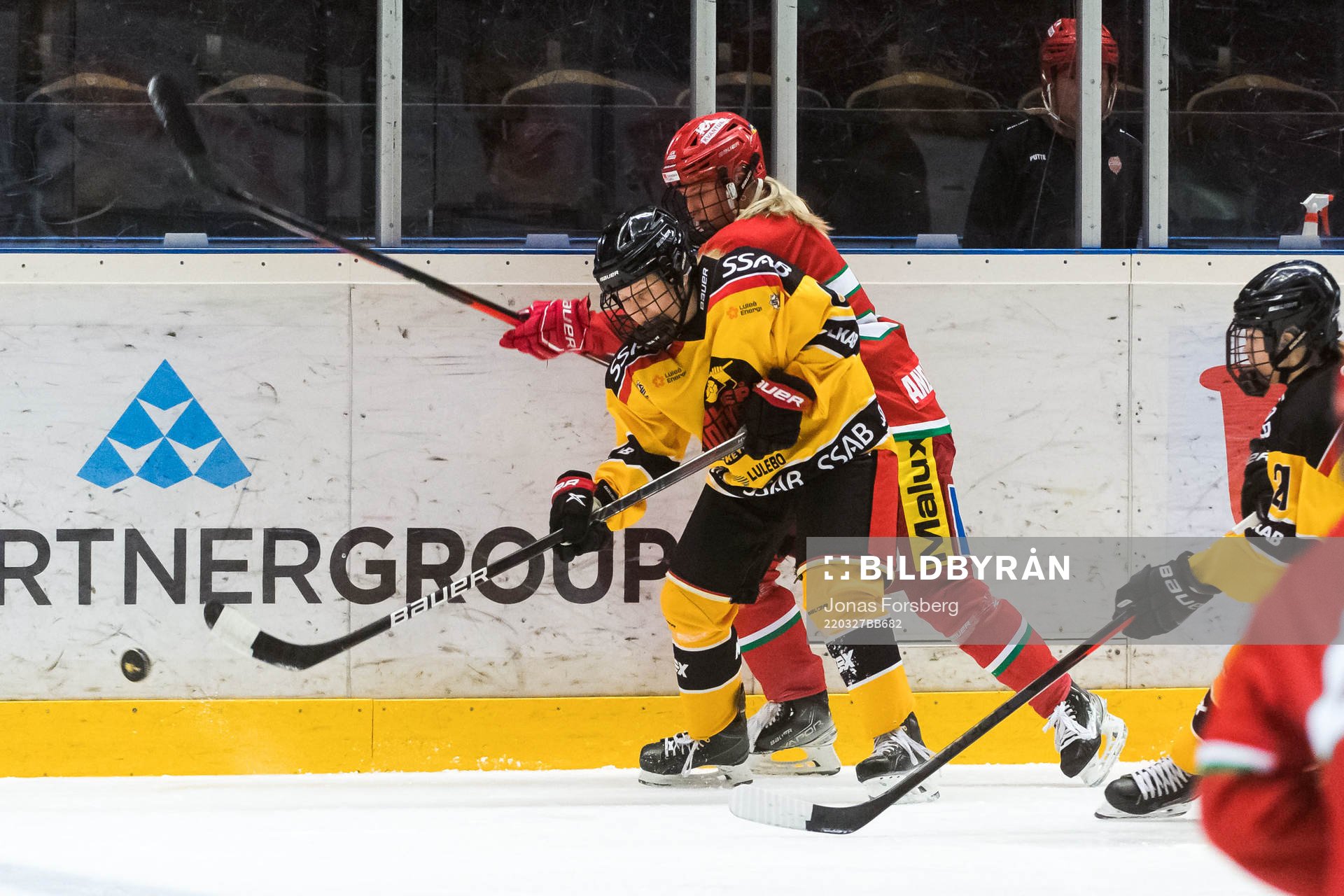 Luleås Engla Rankvist Håller och Modos Anna Andersson
